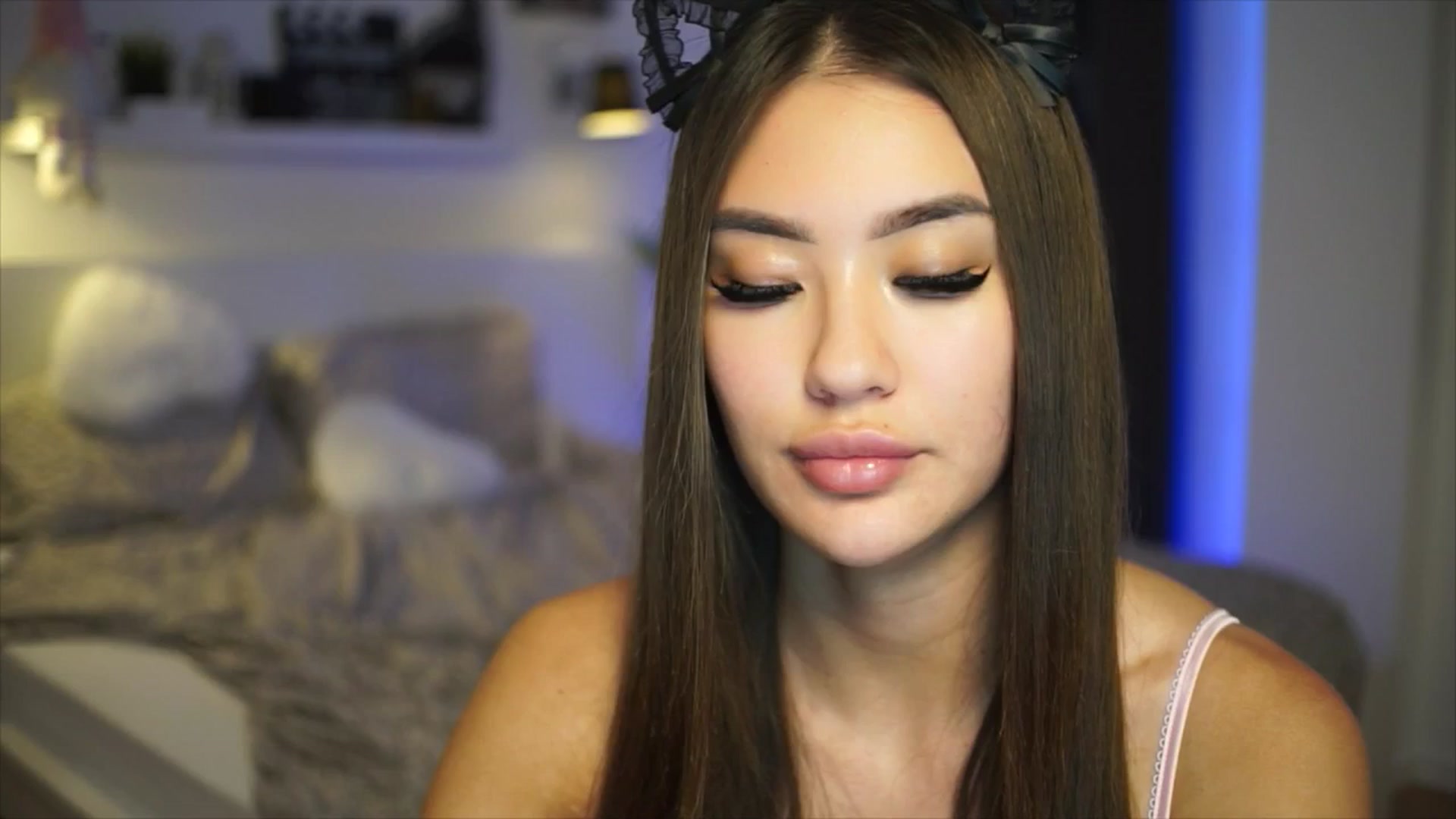 Gallery image thumbnail from SimpleMai's myfreecams stream on, 04/18/2026, 21:48 image 12 of 20