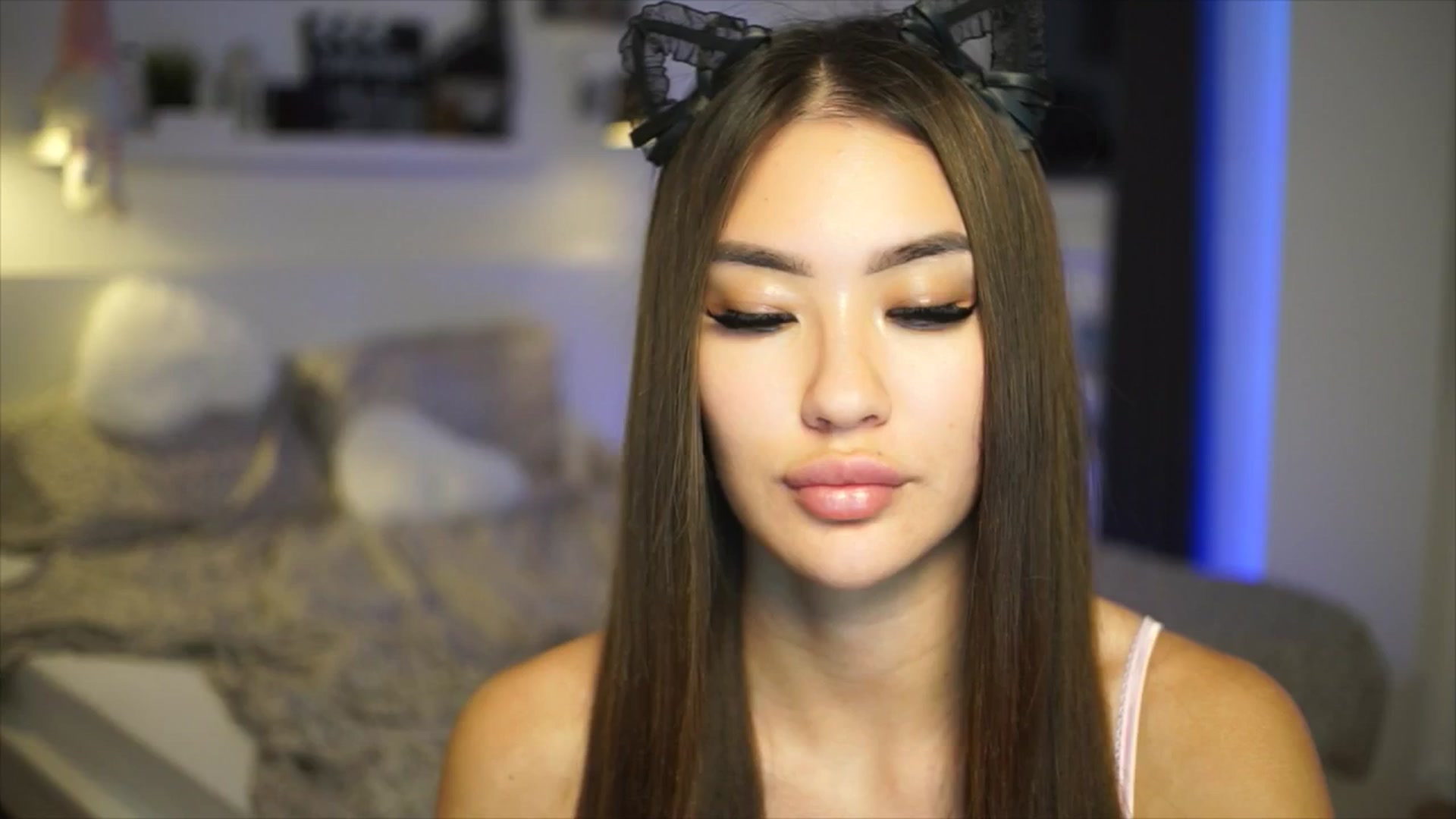 Gallery image thumbnail from SimpleMai's myfreecams stream on, 04/18/2026, 21:48 image 2 of 20