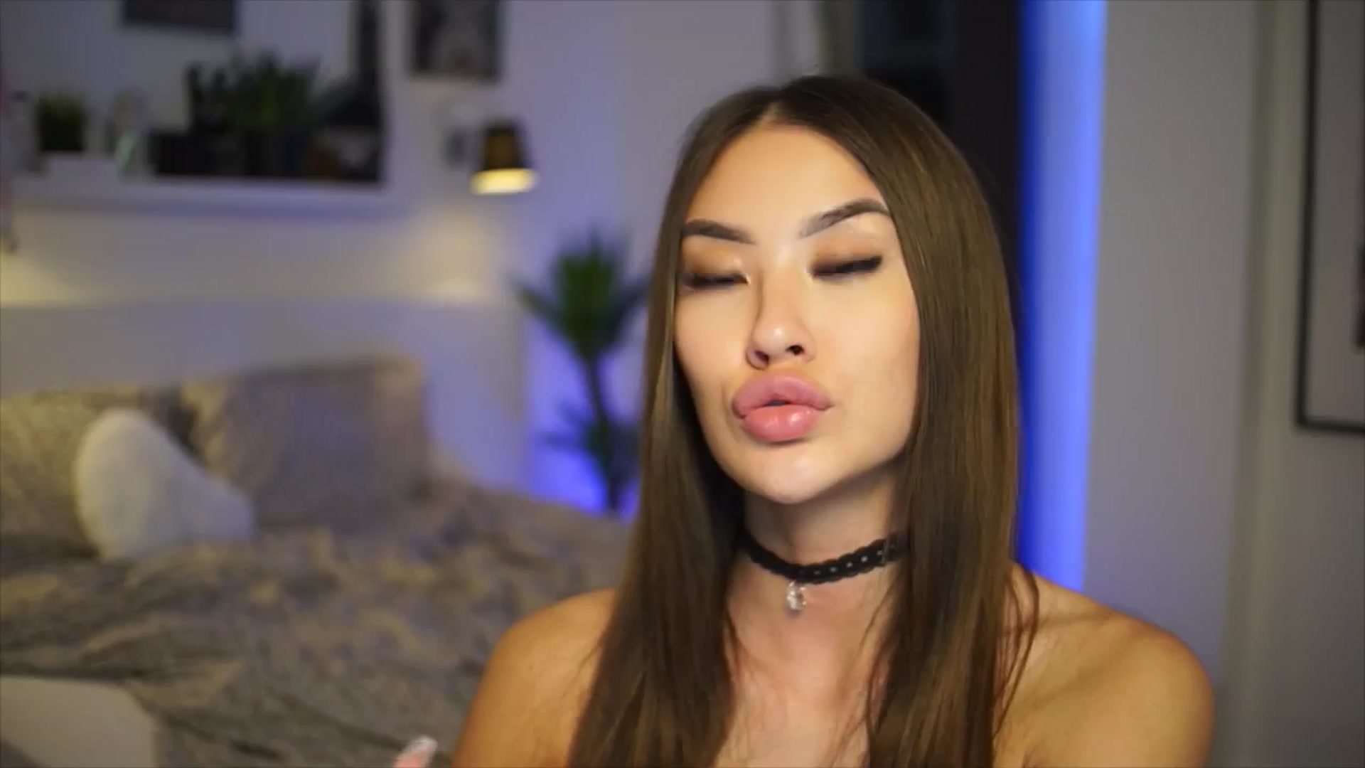 Gallery image thumbnail from SimpleMai's myfreecams stream on, 04/19/2026, 21:59 image 19 of 20