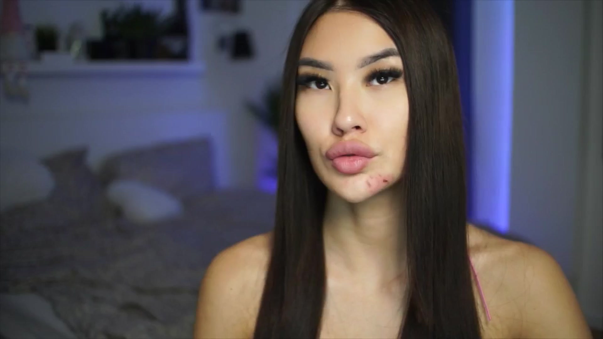 Gallery image thumbnail from SimpleMai's myfreecams stream on, 04/26/2026, 18:09 image 6 of 20