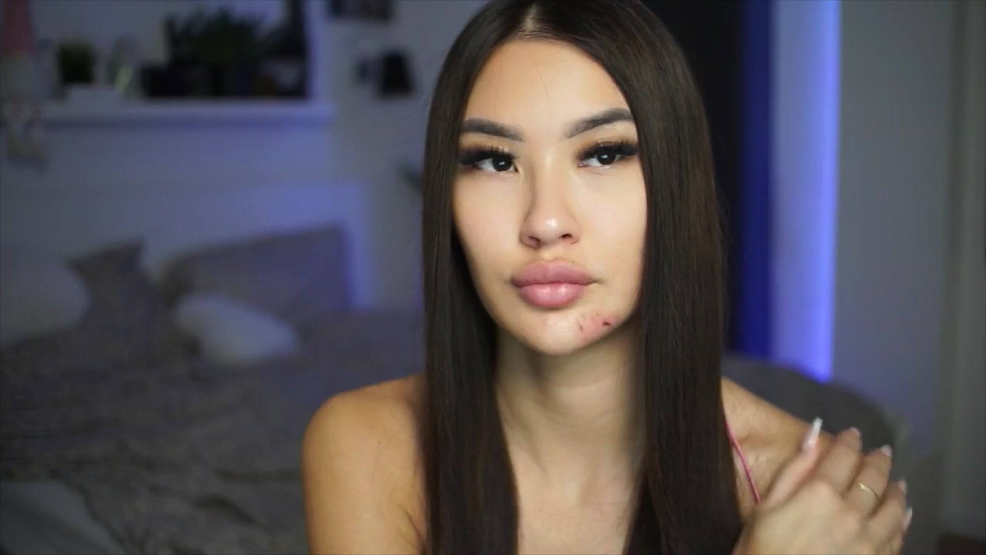 Gallery image thumbnail from SimpleMai's myfreecams stream on, 04/26/2026, 18:09 image 7 of 20
