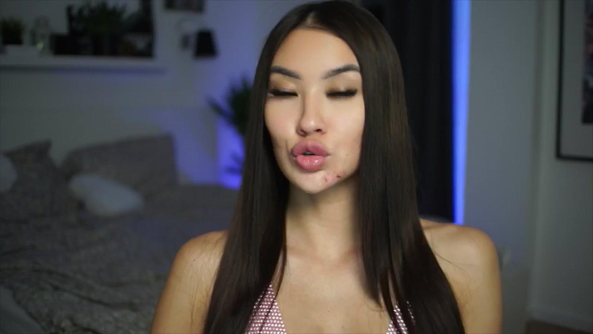 Gallery image thumbnail from SimpleMai's myfreecams stream on, 04/26/2026, 21:08 image 7 of 20
