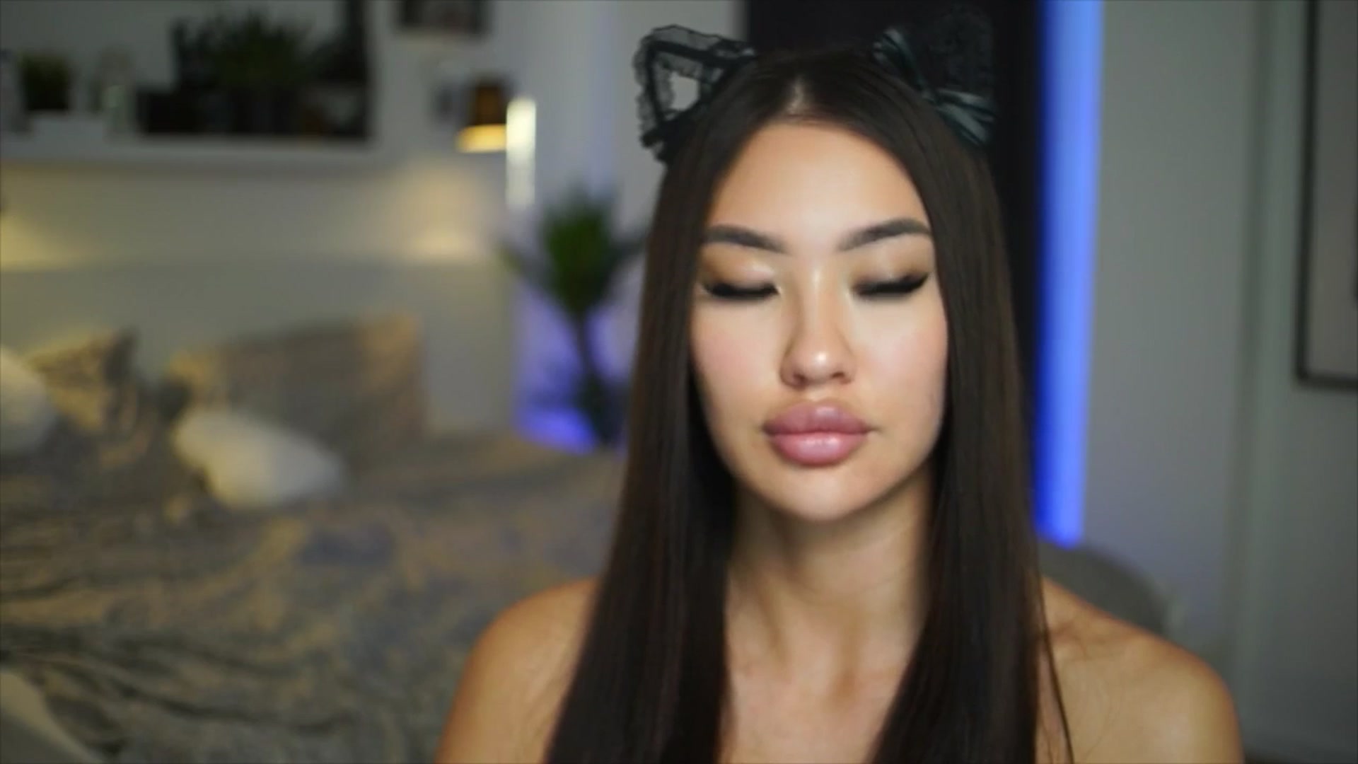 Gallery image thumbnail from SimpleMai's myfreecams stream on, 04/28/2026, 18:18 image 3 of 20
