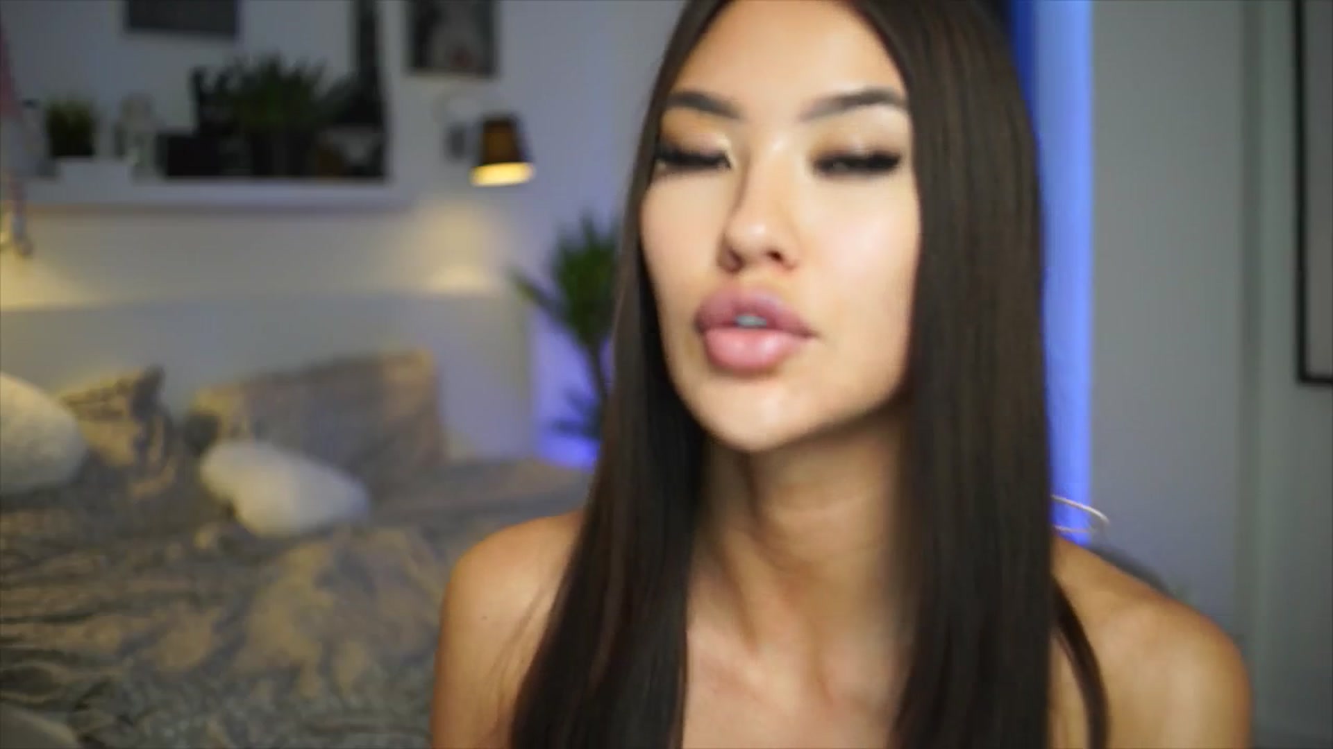 Gallery image thumbnail from SimpleMai's myfreecams stream on, 04/28/2026, 20:12 image 13 of 20