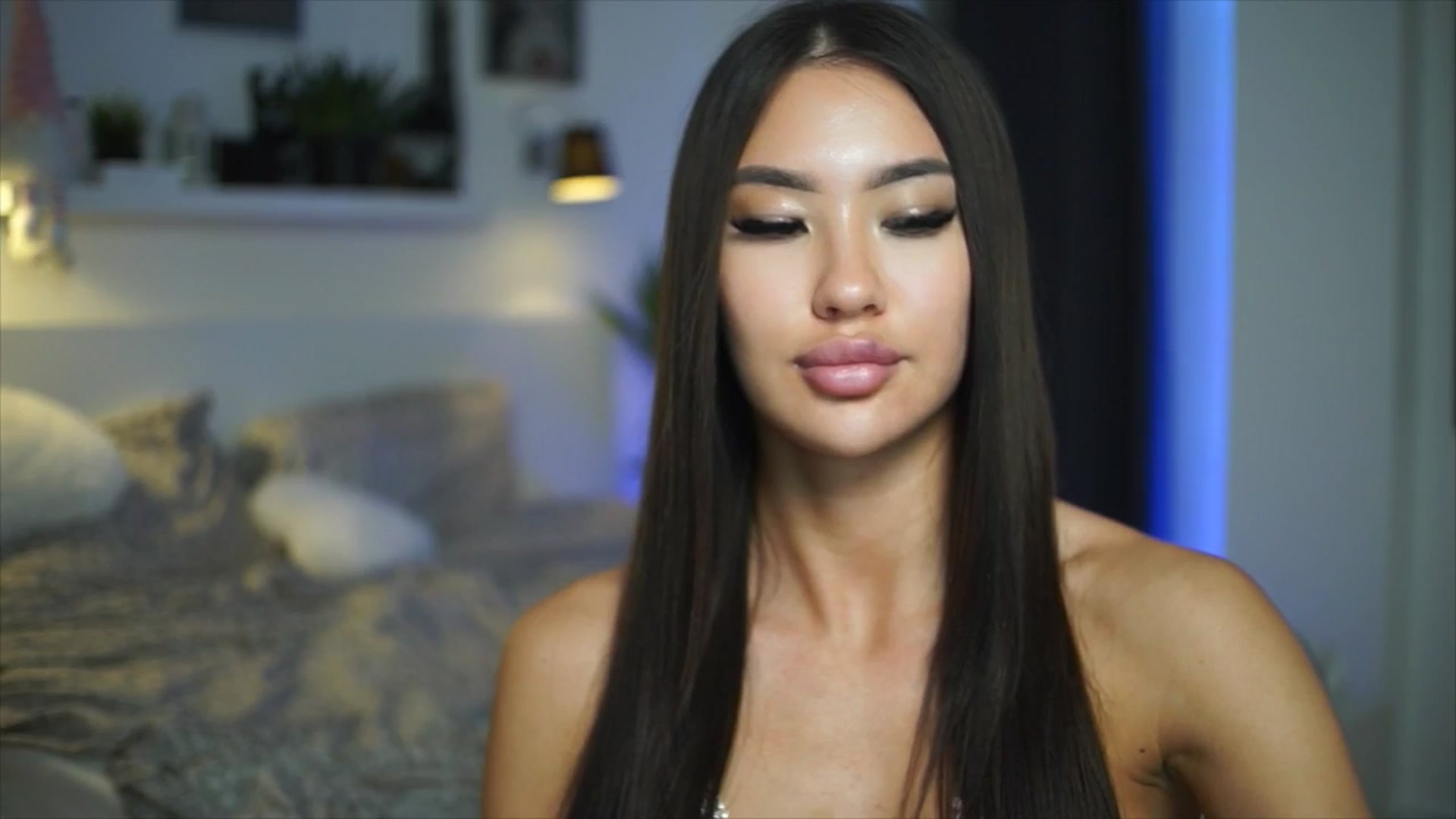 Gallery image thumbnail from SimpleMai's myfreecams stream on, 04/28/2026, 21:03 image 3 of 20