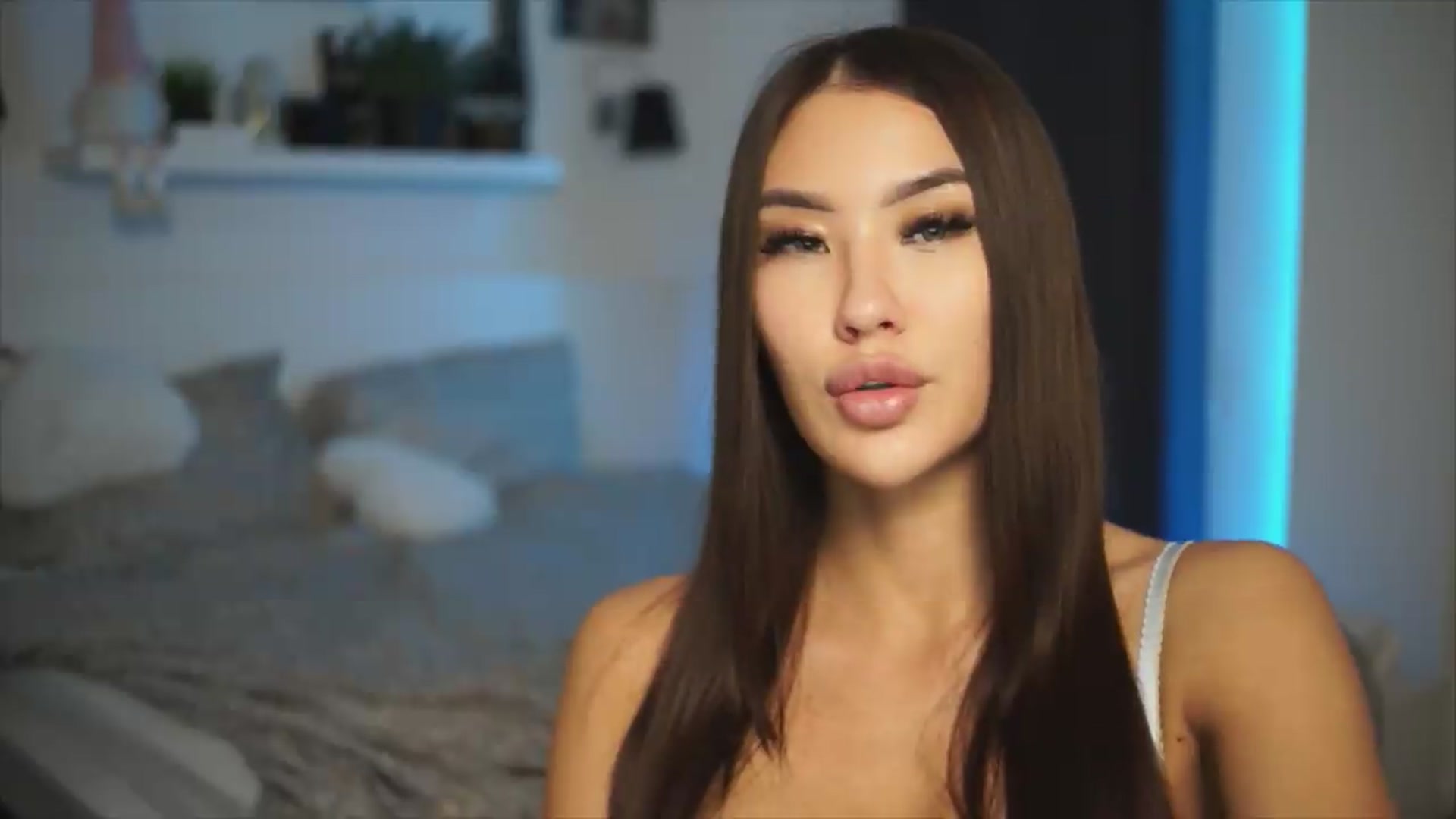 Gallery image thumbnail from SimpleMai's myfreecams stream on, 05/03/2026, 21:21 image 17 of 20