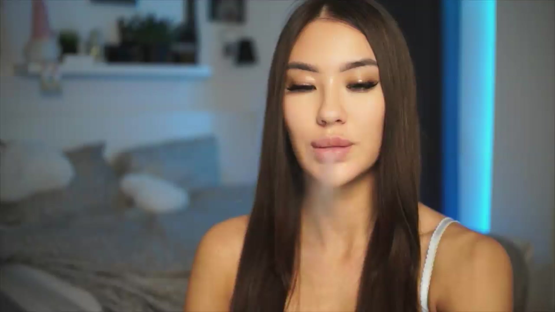 Gallery image thumbnail from SimpleMai's myfreecams stream on, 05/03/2026, 21:21 image 13 of 20