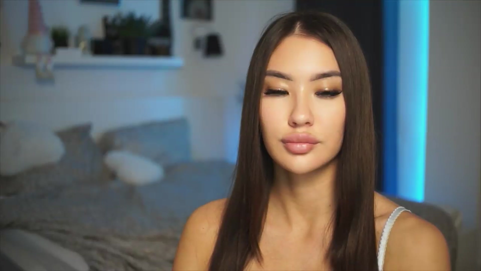 Gallery image thumbnail from SimpleMai's myfreecams stream on, 05/03/2026, 21:21 image 15 of 20