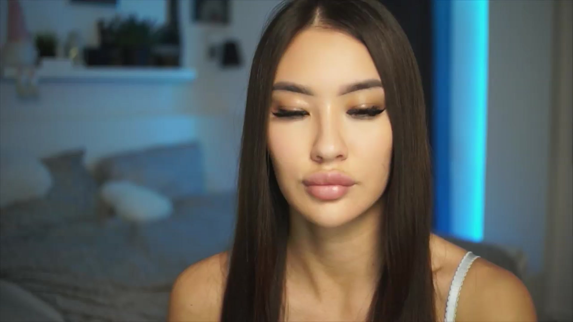 Gallery image thumbnail from SimpleMai's myfreecams stream on, 05/03/2026, 21:21 image 6 of 20