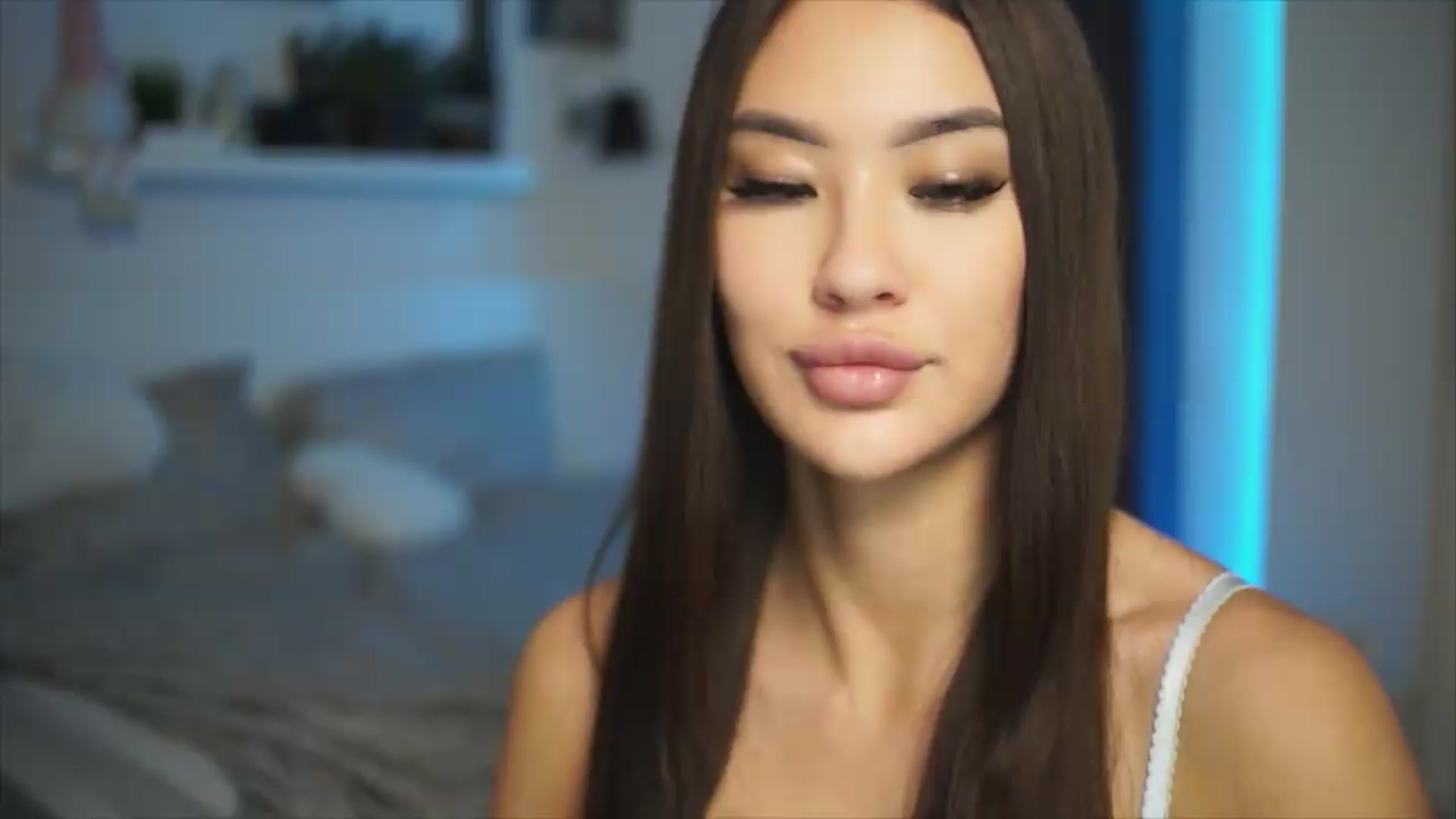 Gallery image thumbnail from SimpleMai's myfreecams stream on, 05/03/2026, 21:21 image 10 of 20