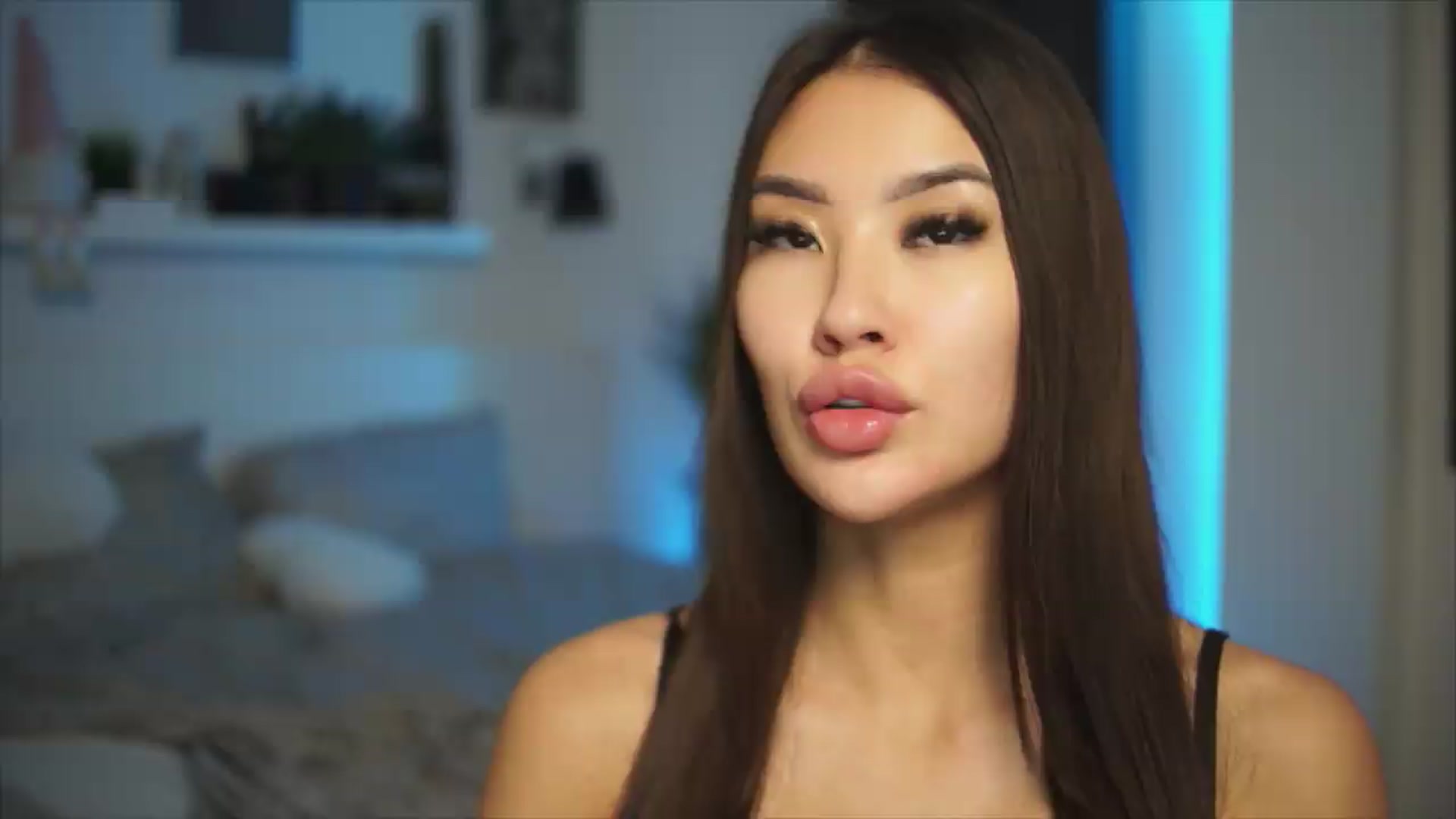 Gallery image thumbnail from SimpleMai's myfreecams stream on, 05/06/2026, 19:14 image 8 of 20