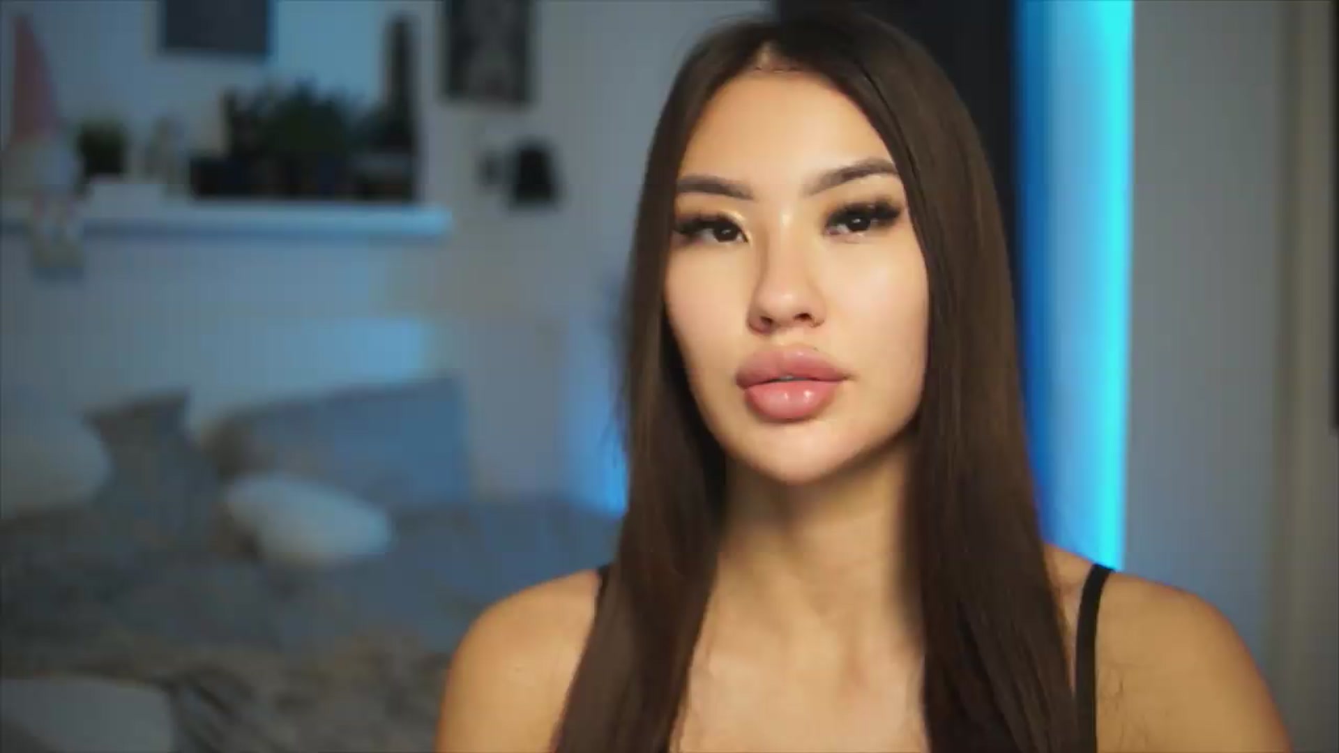Gallery image thumbnail from SimpleMai's myfreecams stream on, 05/06/2026, 19:14 image 13 of 20