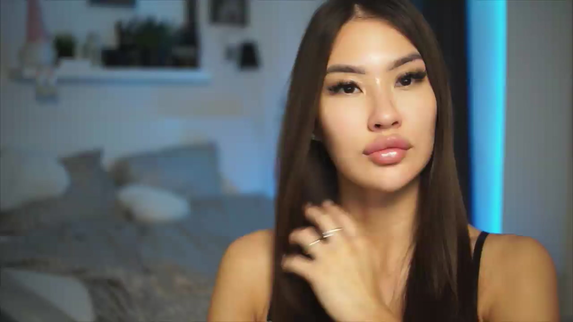 Gallery image thumbnail from SimpleMai's myfreecams stream on, 05/06/2026, 20:25 image 3 of 20