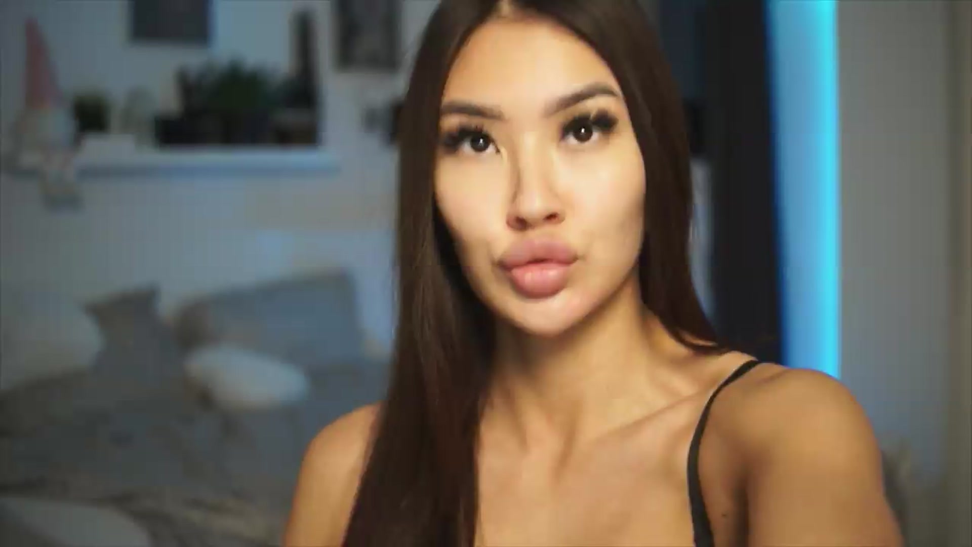 Gallery image thumbnail from SimpleMai's myfreecams stream on, 05/06/2026, 22:04 image 5 of 20