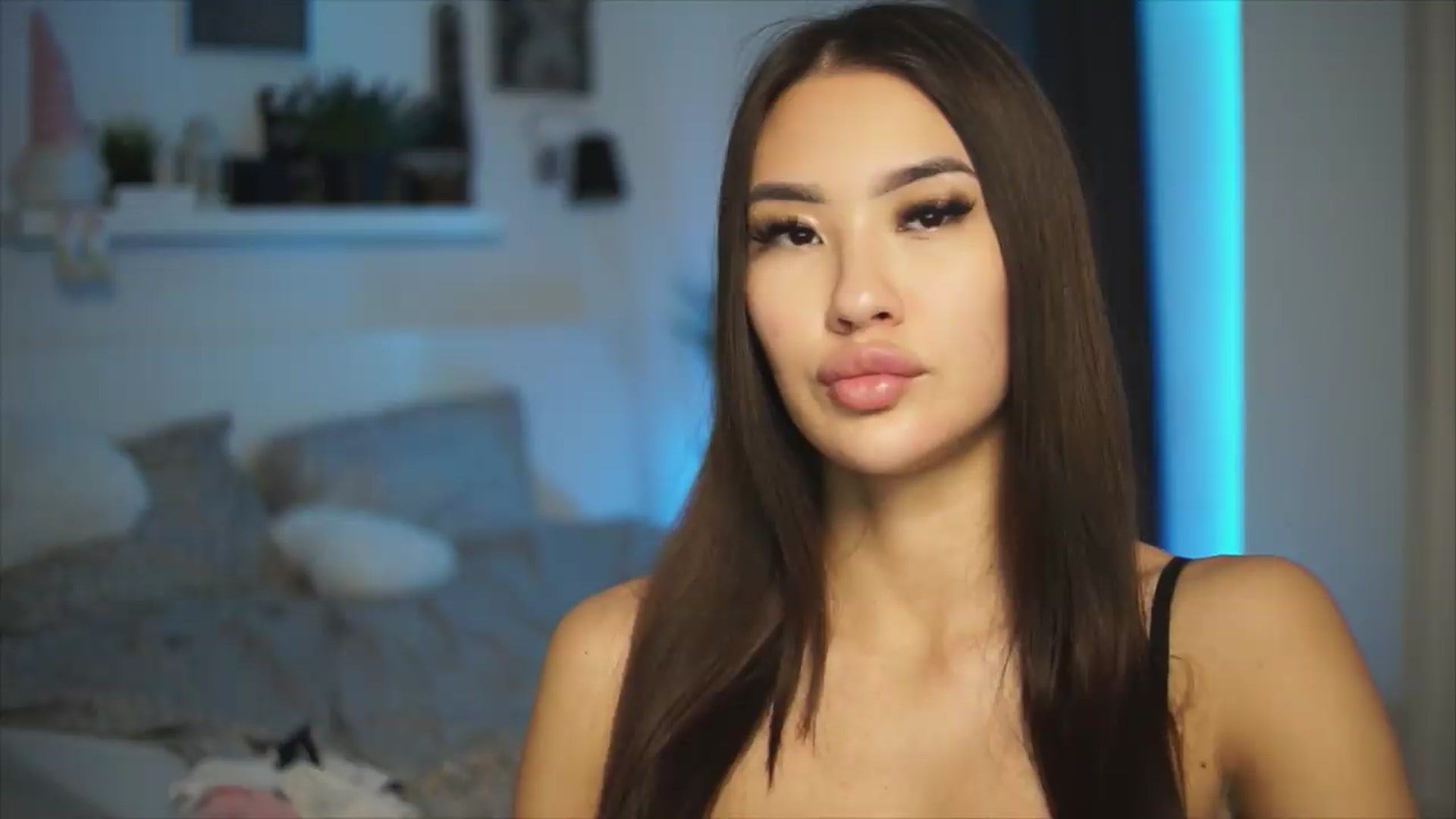 Gallery image thumbnail from SimpleMai's myfreecams stream on, 05/07/2026, 20:30 image 15 of 20