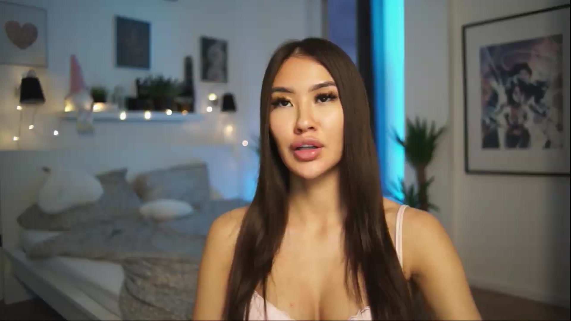 Gallery image thumbnail from SimpleMai's myfreecams stream on, 05/09/2026, 18:48 image 11 of 20