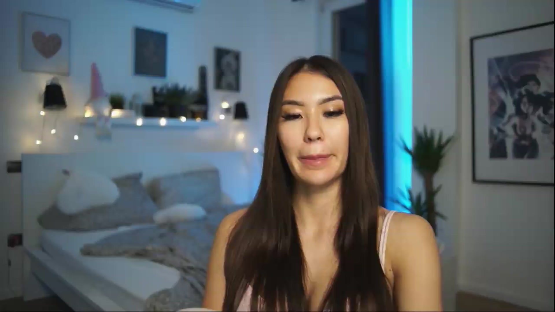 Gallery image thumbnail from SimpleMai's myfreecams stream on, 05/09/2026, 22:50 image 8 of 20