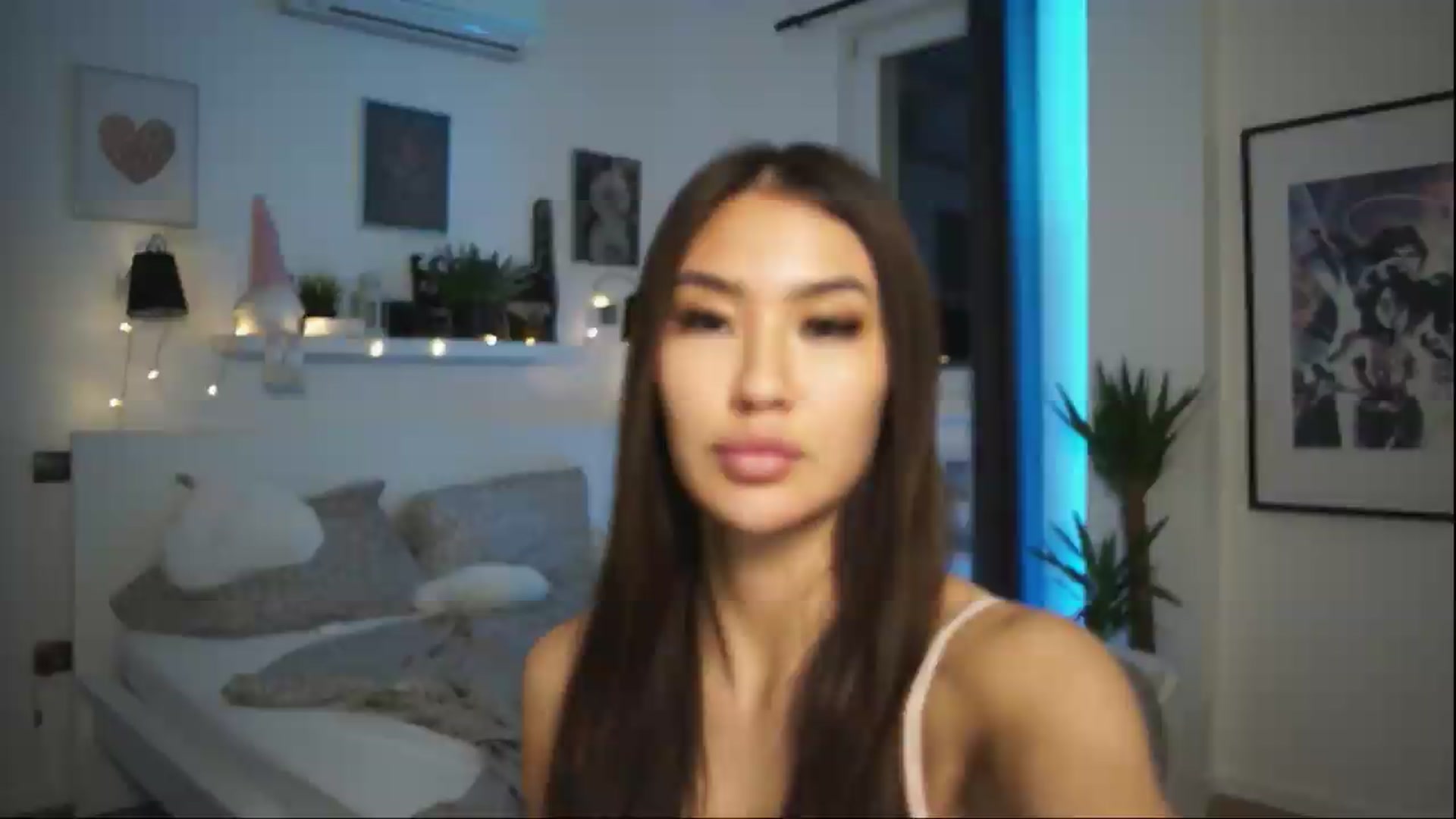 Gallery image thumbnail from SimpleMai's myfreecams stream on, 05/09/2026, 22:50 image 4 of 20