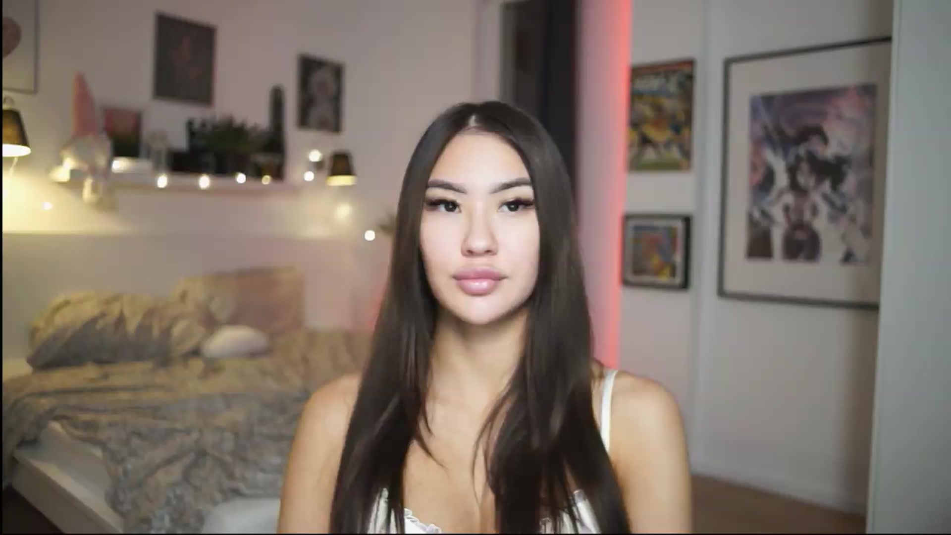 Gallery image thumbnail from SimpleMai's myfreecams stream on, 05/17/2026, 22:54 image 13 of 20