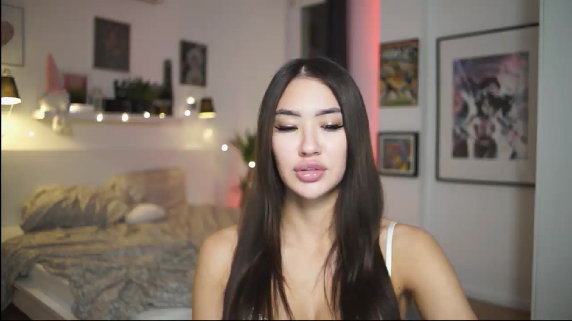 Gallery image thumbnail from SimpleMai's myfreecams stream on, 05/17/2026, 22:54 image 9 of 20