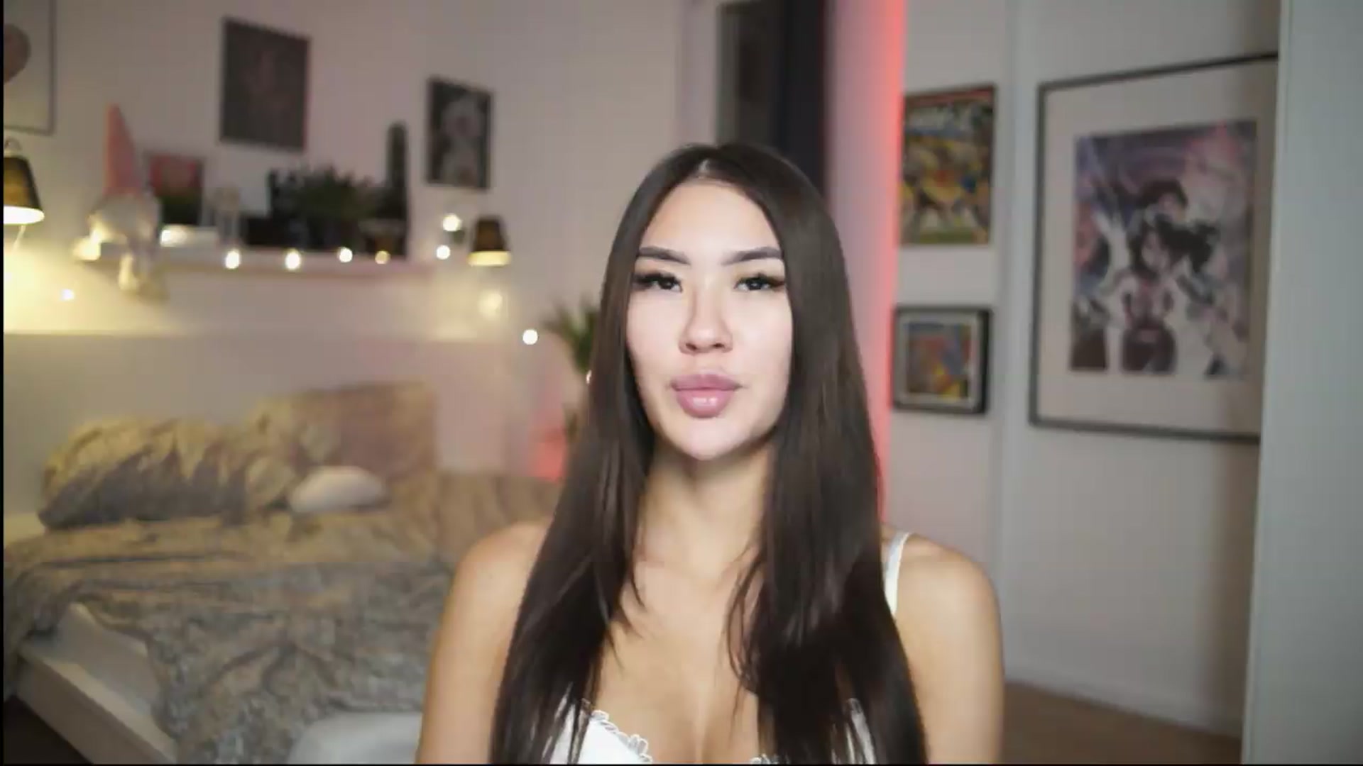 Gallery image thumbnail from SimpleMai's myfreecams stream on, 05/17/2026, 22:54 image 12 of 20