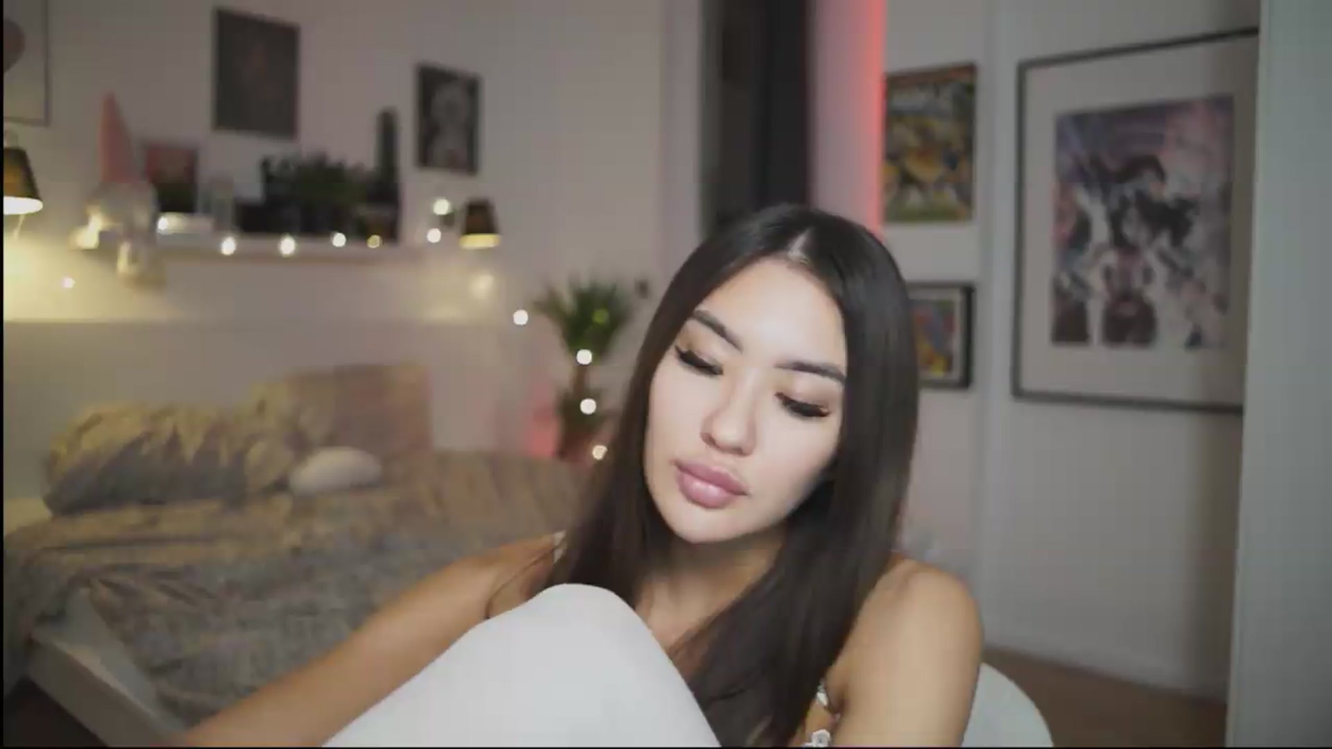 Gallery image thumbnail from SimpleMai's myfreecams stream on, 05/18/2026, 24:00 image 10 of 20