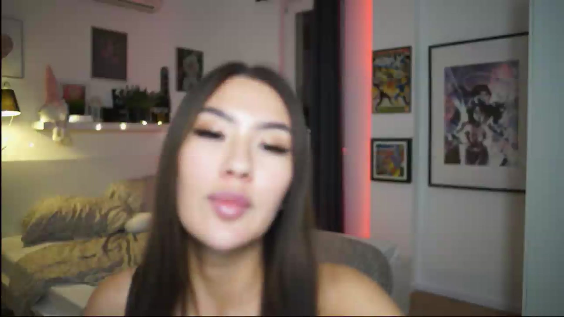 Gallery image thumbnail from SimpleMai's myfreecams stream on, 05/18/2026, 22:23 image 15 of 20