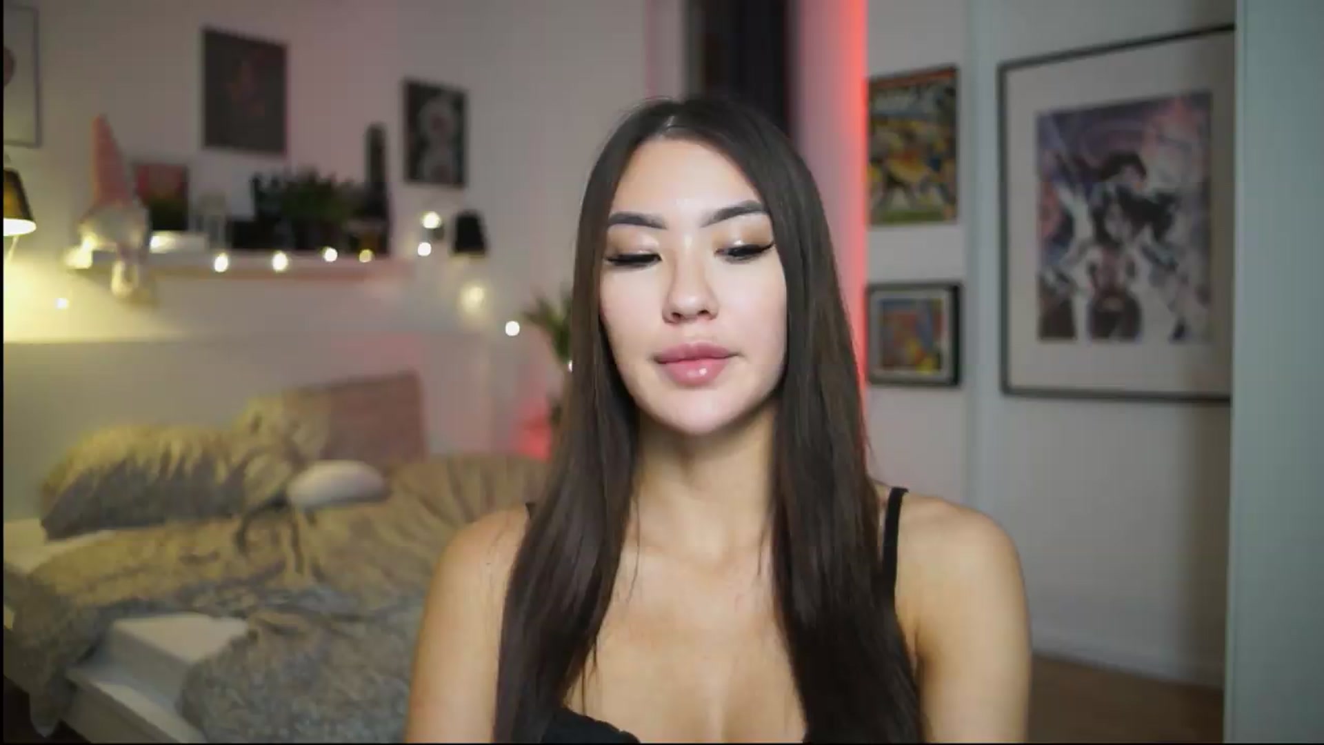 Gallery image thumbnail from SimpleMai's myfreecams stream on, 05/18/2026, 22:23 image 2 of 20