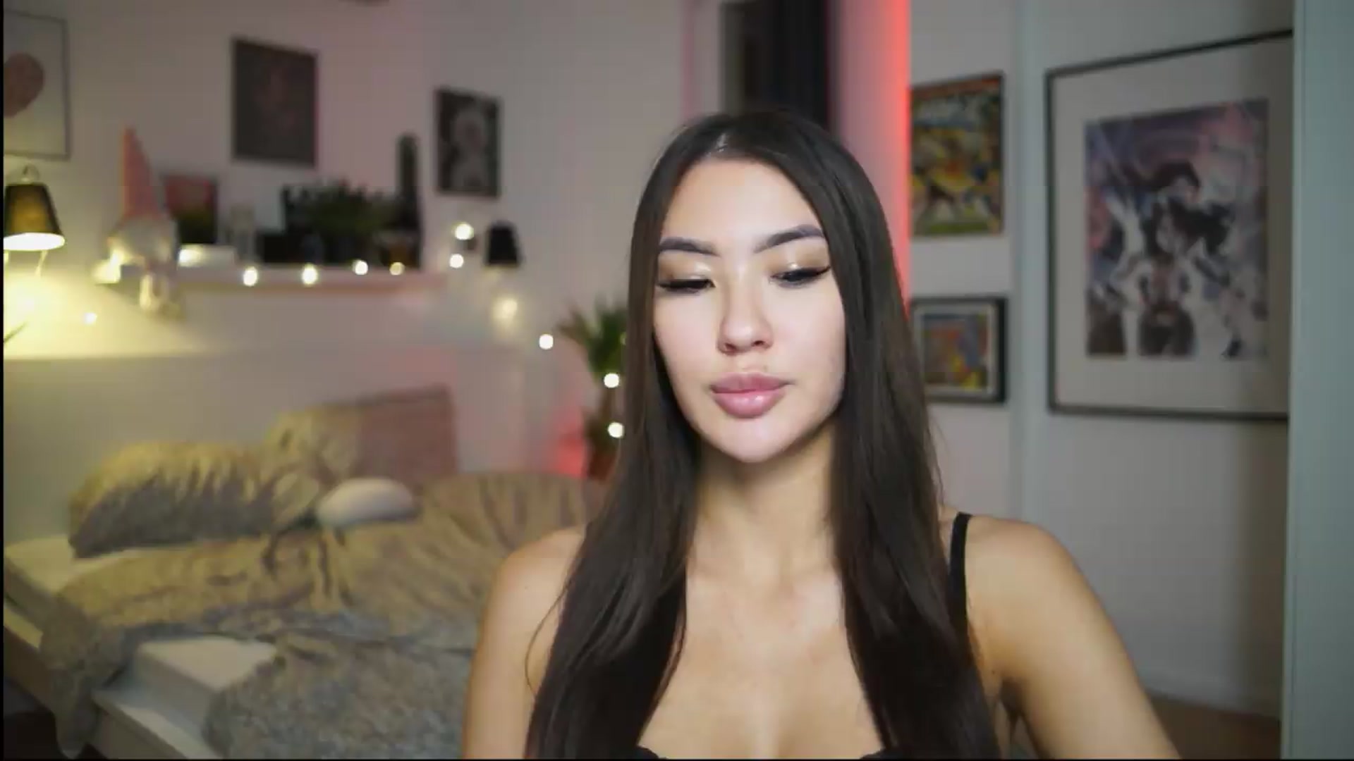 Gallery image thumbnail from SimpleMai's myfreecams stream on, 05/18/2026, 22:23 image 5 of 20