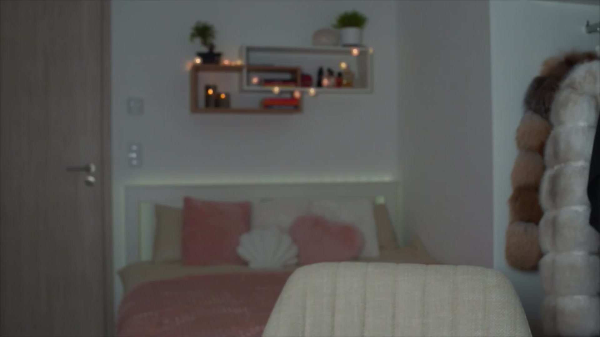 Gallery image thumbnail from SimpleMai's myfreecams stream on, 05/29/2026, 20:27 image 4 of 20