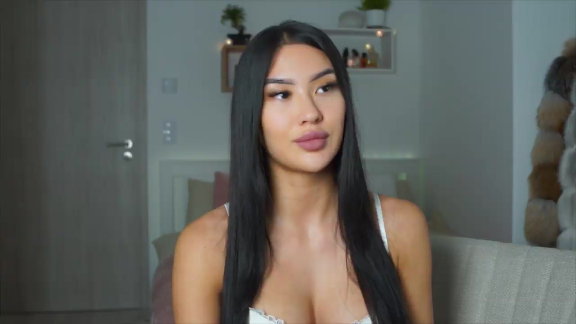 Gallery image thumbnail from SimpleMai's myfreecams stream on, 05/29/2026, 22:02 image 1 of 20