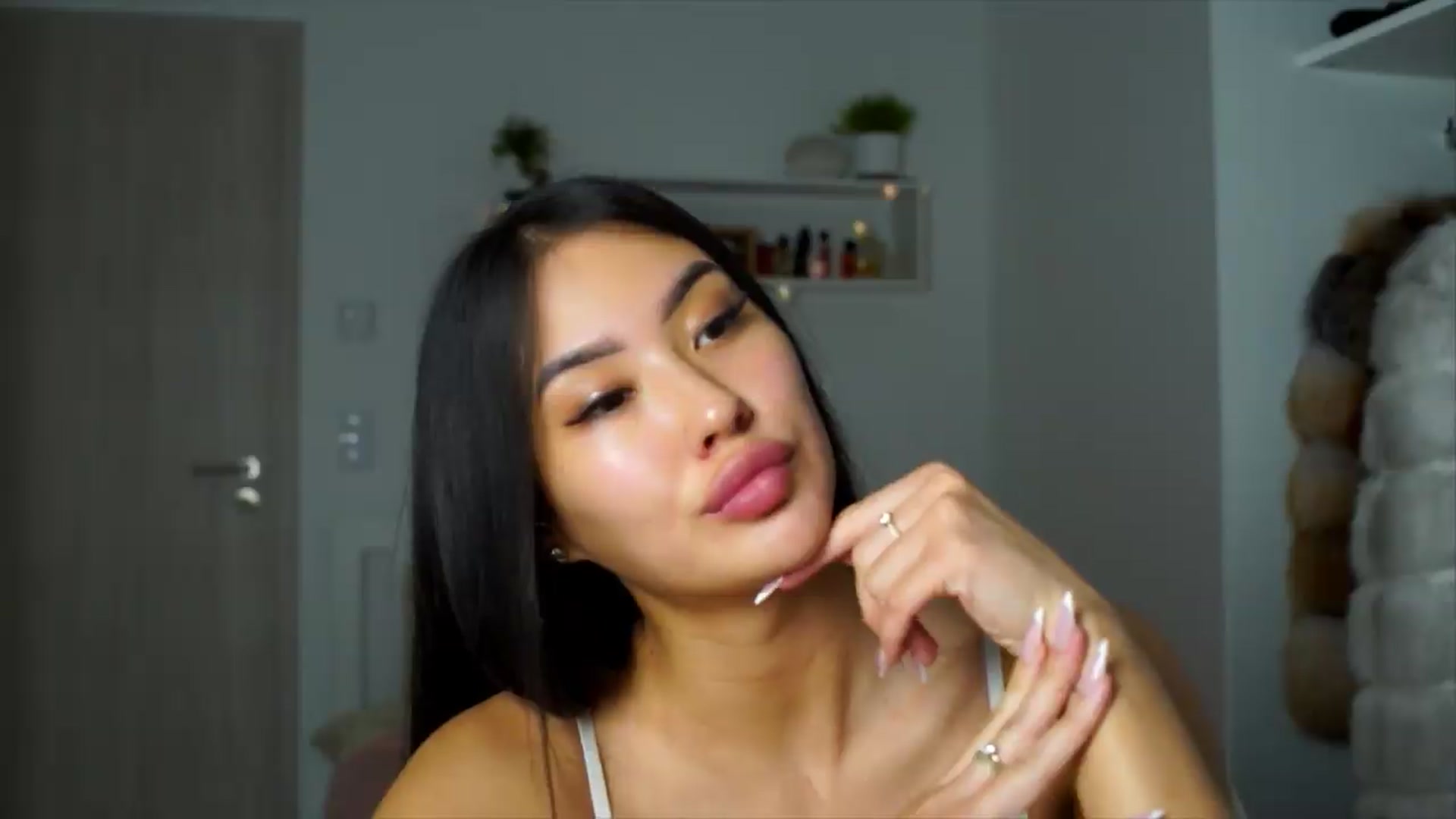 Gallery image thumbnail from SimpleMai's myfreecams stream on, 06/03/2026, 23:36 image 15 of 20