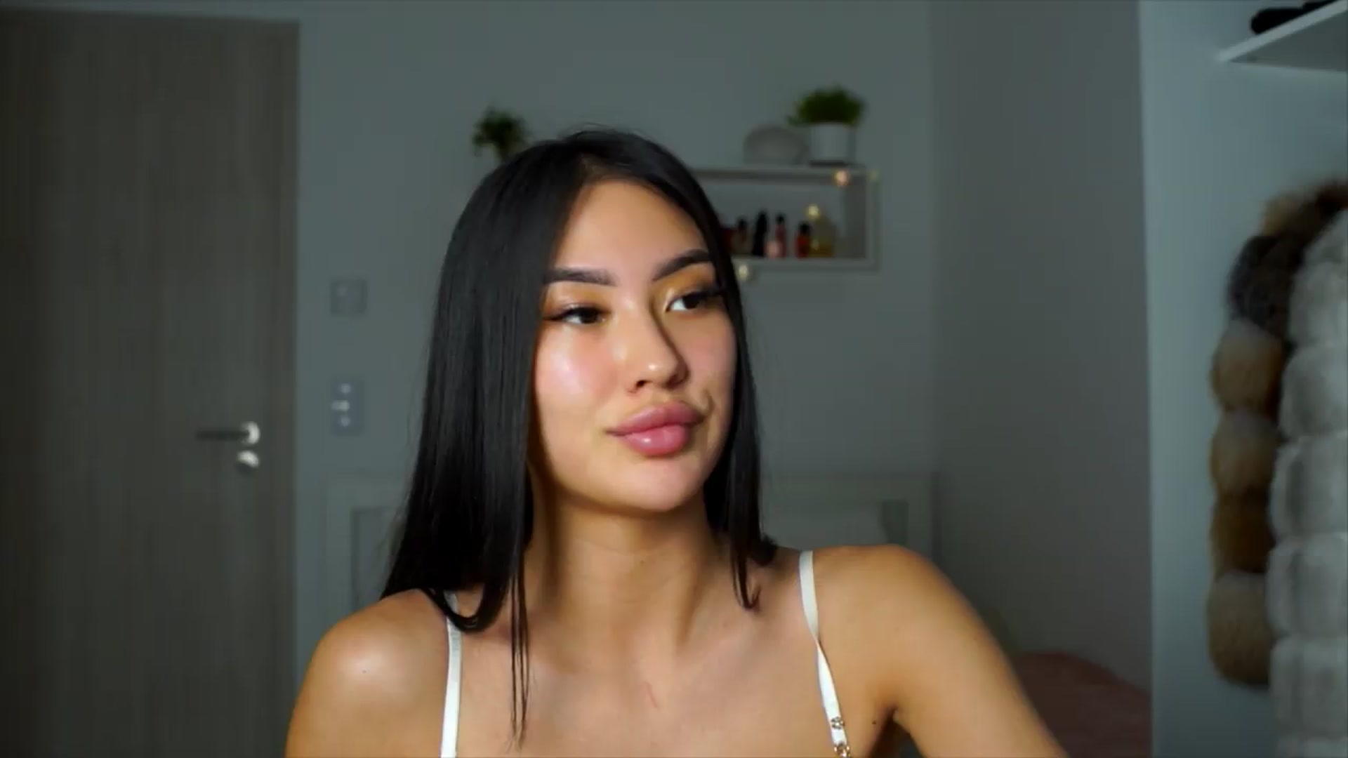 Gallery image thumbnail from SimpleMai's myfreecams stream on, 06/03/2026, 23:36 image 8 of 20