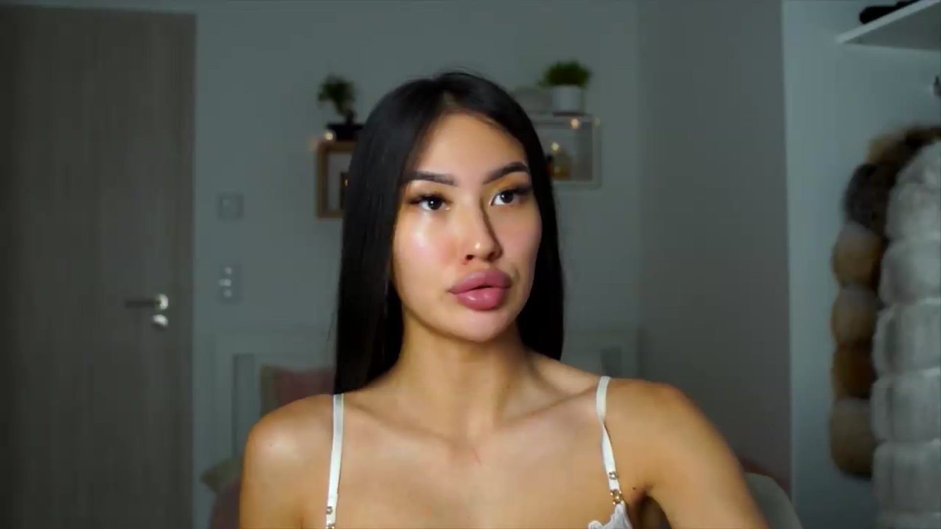 Gallery image thumbnail from SimpleMai's myfreecams stream on, 06/03/2026, 23:36 image 10 of 20