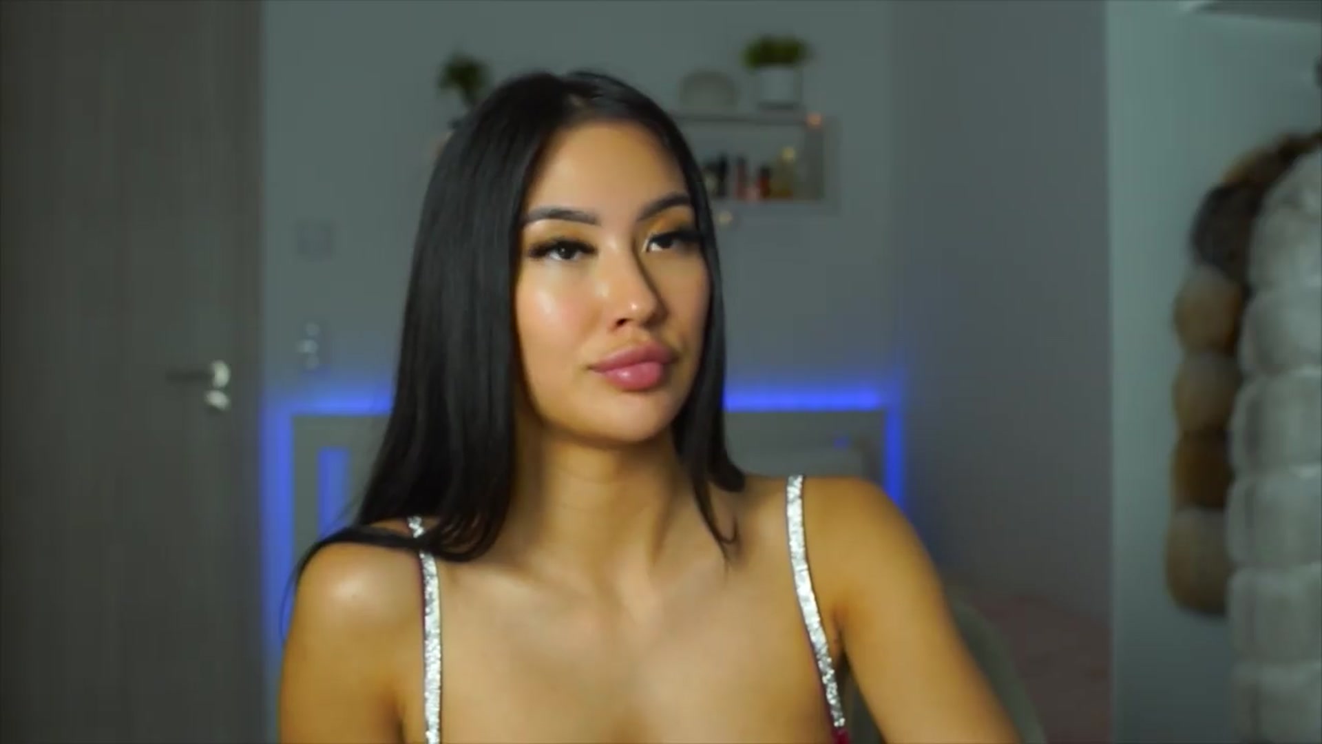 Gallery image thumbnail from SimpleMai's myfreecams stream on, 06/06/2026, 02:43 image 15 of 20