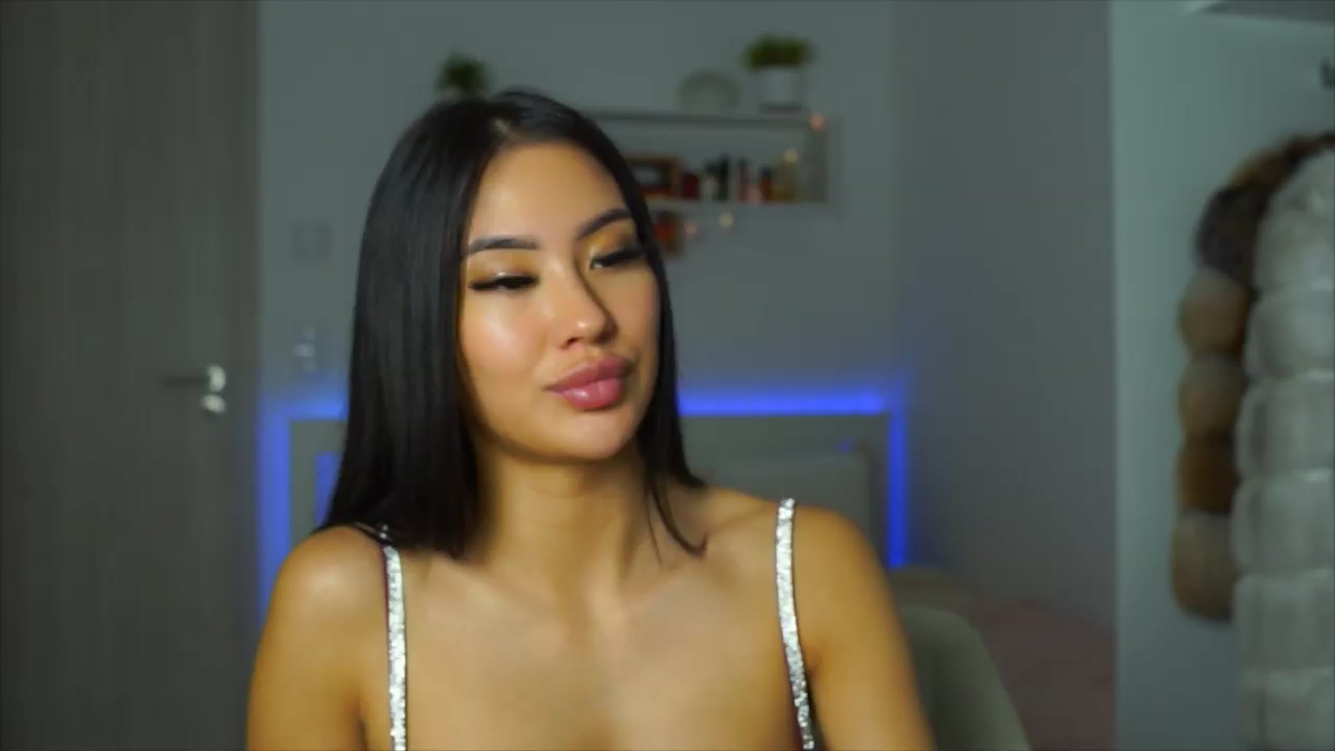 Gallery image thumbnail from SimpleMai's myfreecams stream on, 06/06/2026, 02:43 image 2 of 20