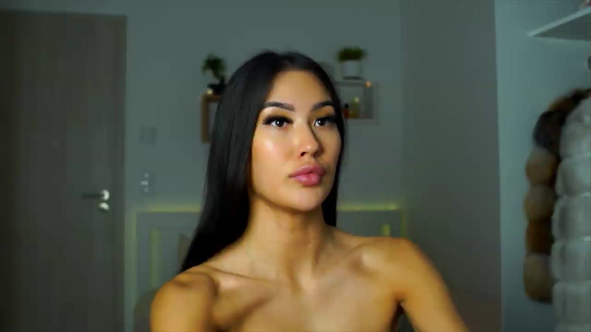 Gallery image thumbnail from SimpleMai's myfreecams stream on, 06/07/2026, 01:01 image 7 of 20