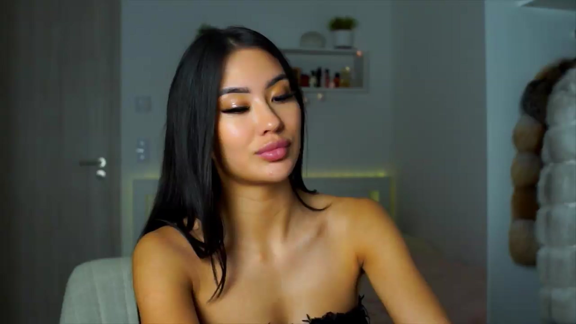 Gallery image thumbnail from SimpleMai's myfreecams stream on, 06/07/2026, 01:47 image 11 of 20