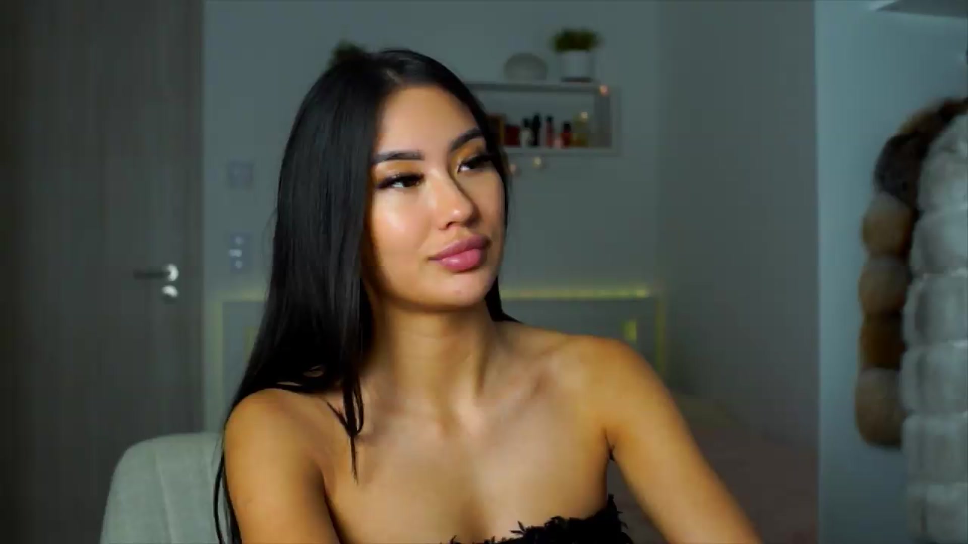 Gallery image thumbnail from SimpleMai's myfreecams stream on, 06/07/2026, 01:47 image 10 of 20