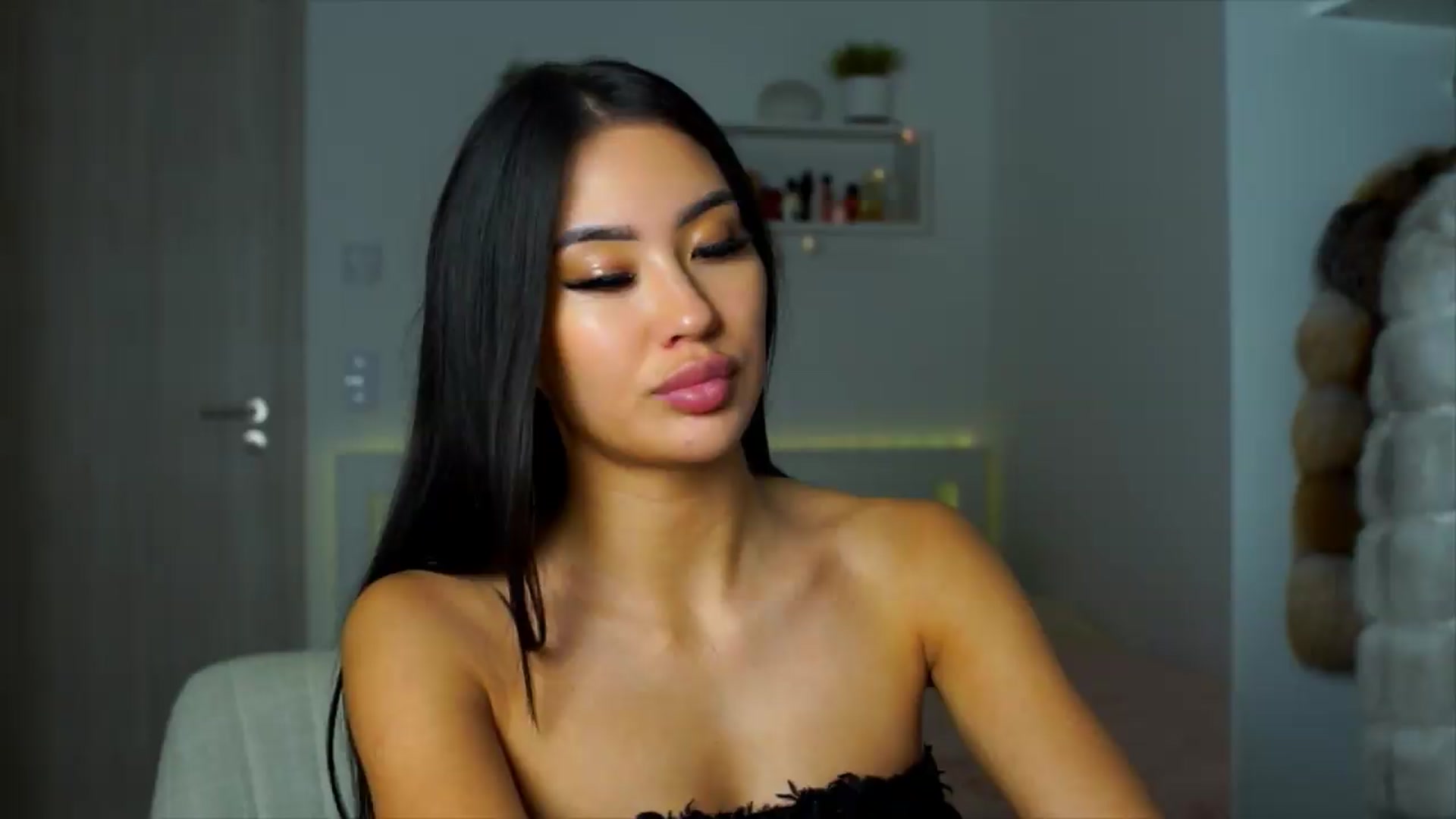 Gallery image thumbnail from SimpleMai's myfreecams stream on, 06/07/2026, 01:47 image 9 of 20