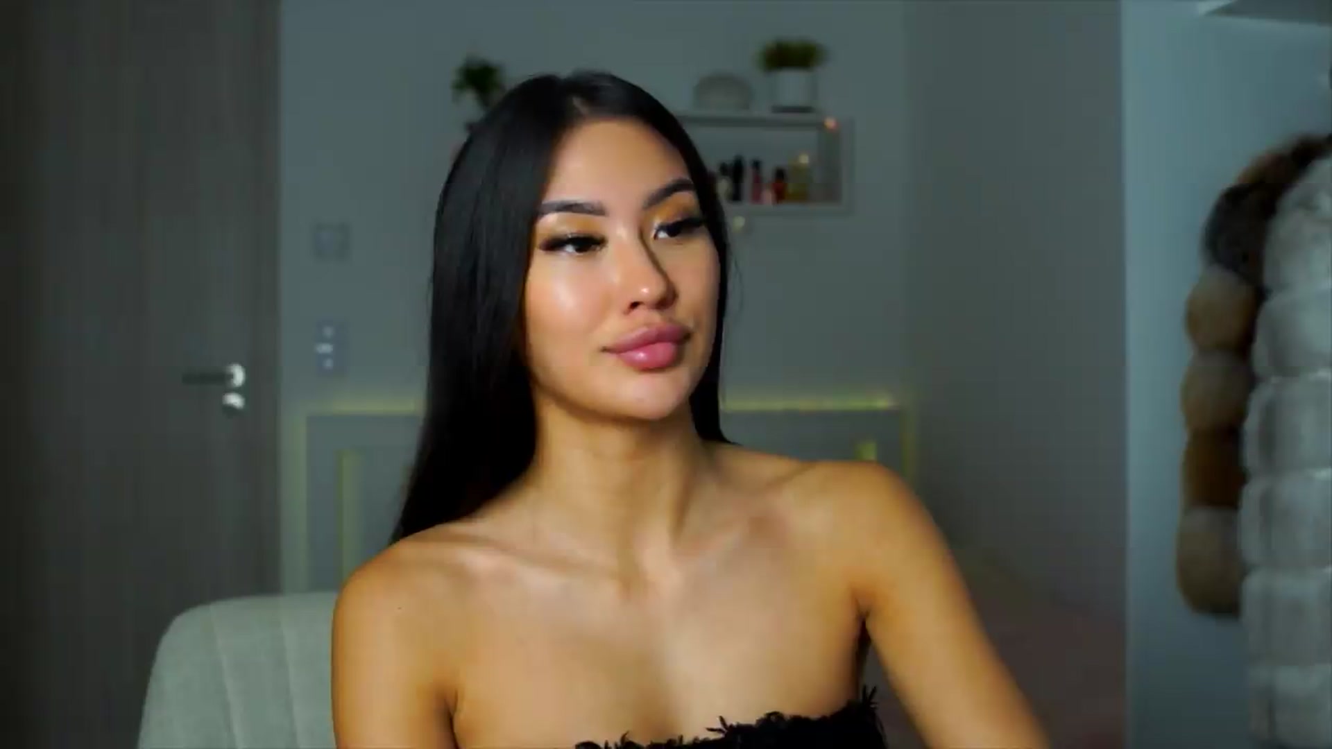 Gallery image thumbnail from SimpleMai's myfreecams stream on, 06/07/2026, 01:47 image 13 of 20