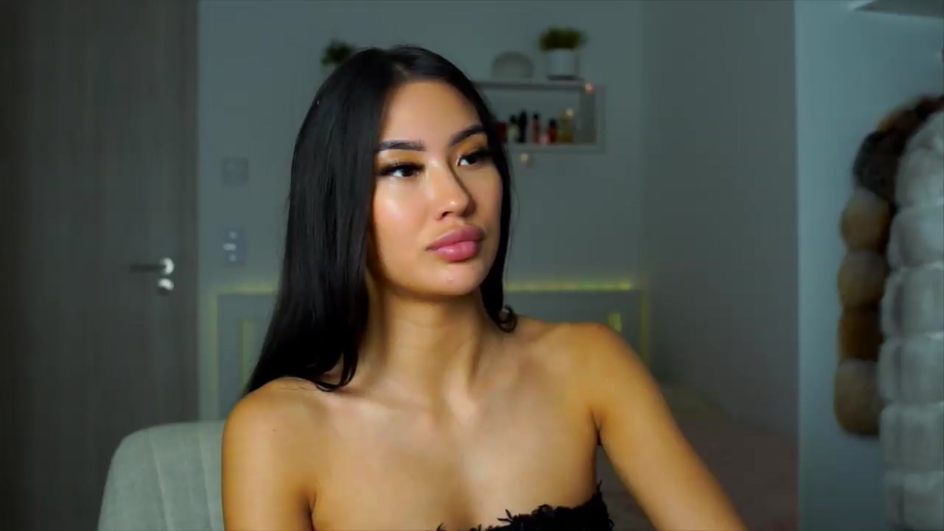 Gallery image thumbnail from SimpleMai's myfreecams stream on, 06/07/2026, 01:47 image 14 of 20