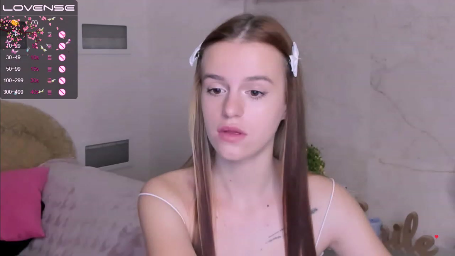 Gallery image thumbnail from SimplePeach's myfreecams stream on, 05/05/2023, 01:24 image 3 of 20