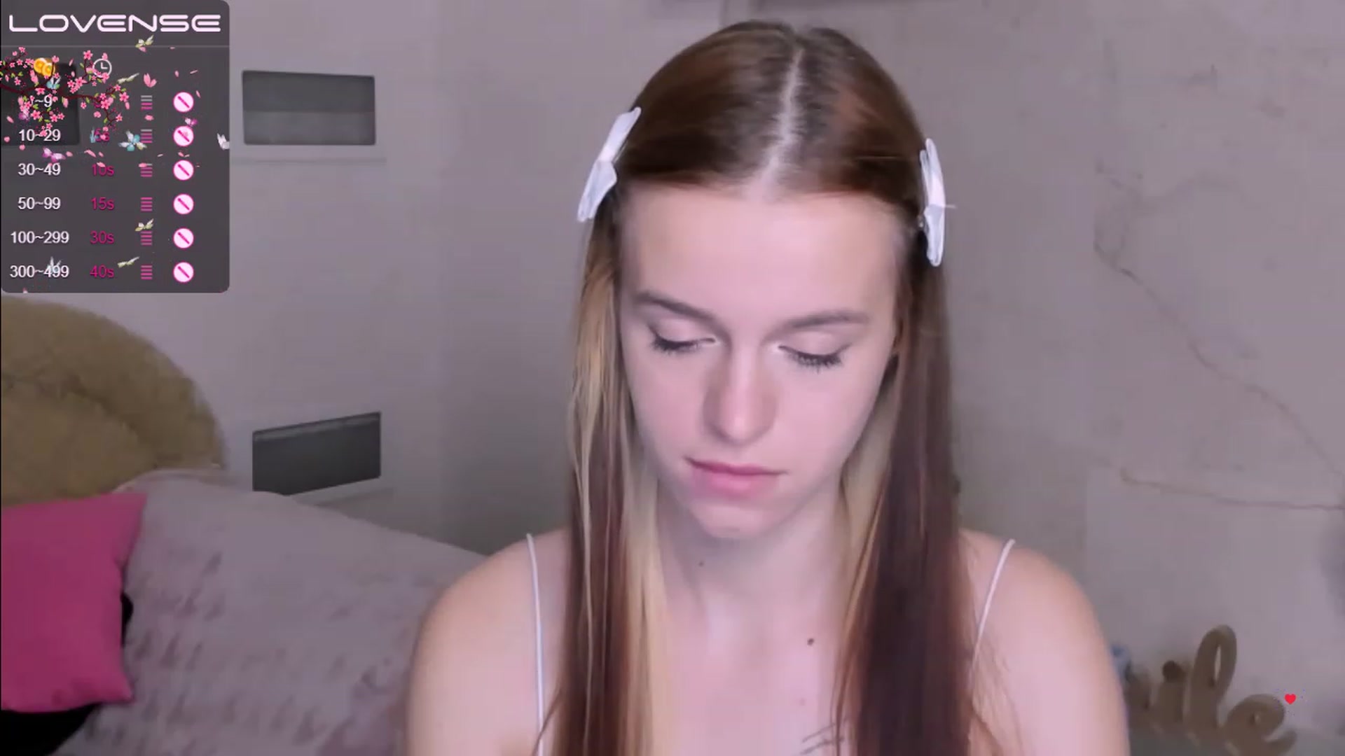 Gallery image thumbnail from SimplePeach's myfreecams stream on, 05/05/2023, 01:24 image 9 of 20