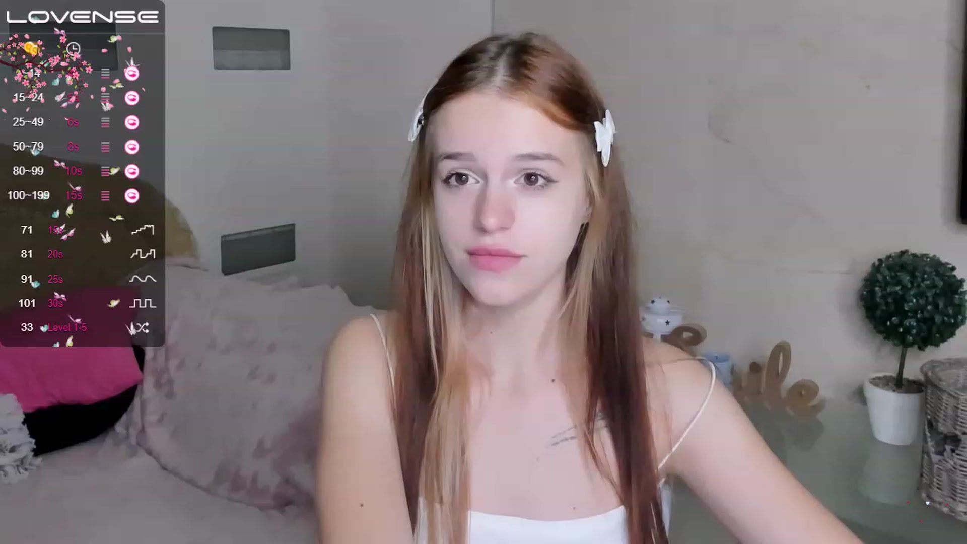 Gallery image thumbnail from SimplePeach's myfreecams stream on, 05/05/2023, 23:45 image 13 of 20