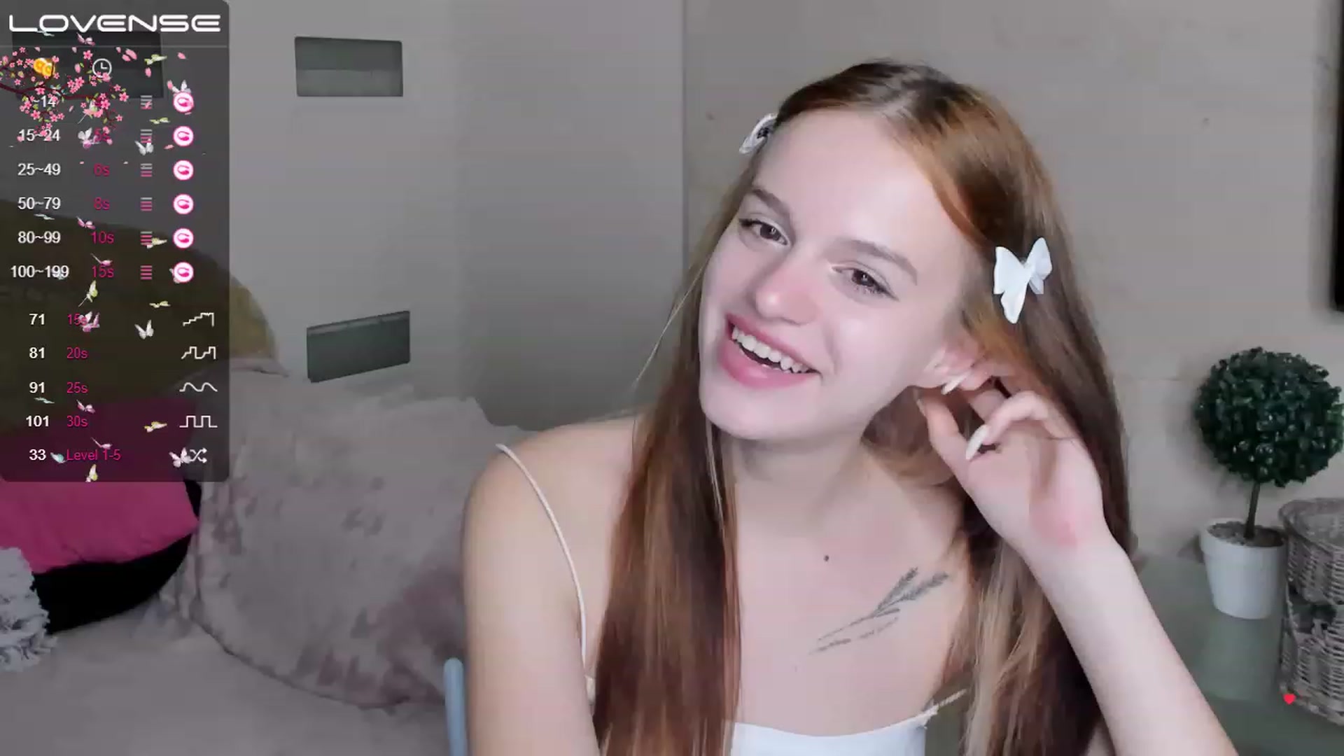 Gallery image thumbnail from SimplePeach's myfreecams stream on, 05/05/2023, 23:45 image 4 of 20