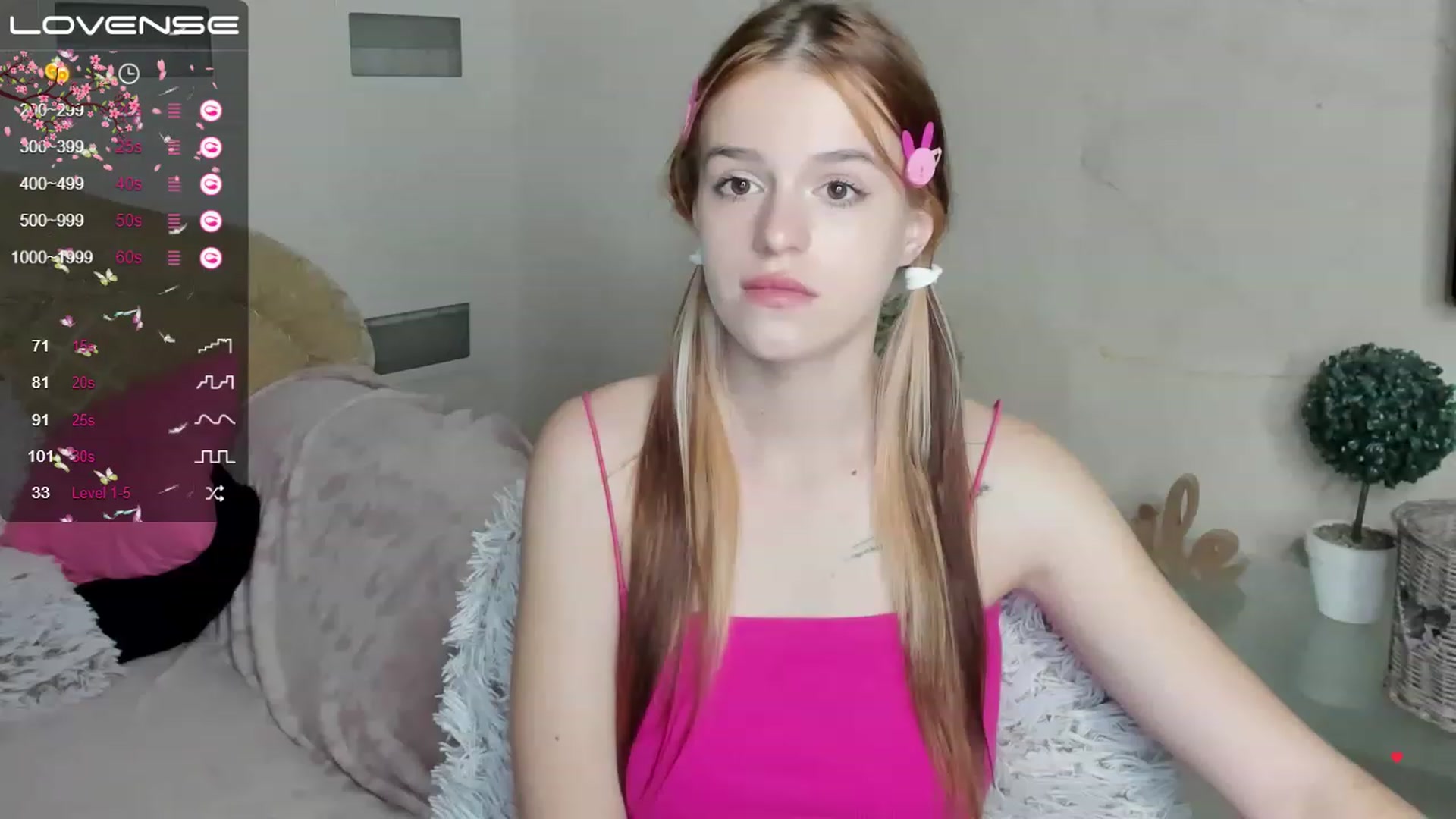 Gallery image thumbnail from SimplePeach's myfreecams stream on, 05/06/2023, 20:22 image 4 of 20
