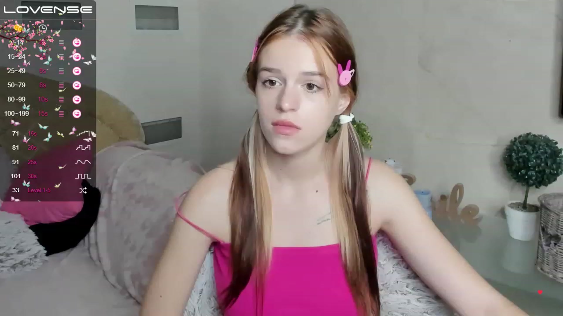 Gallery image thumbnail from SimplePeach's myfreecams stream on, 05/06/2023, 20:22 image 16 of 20