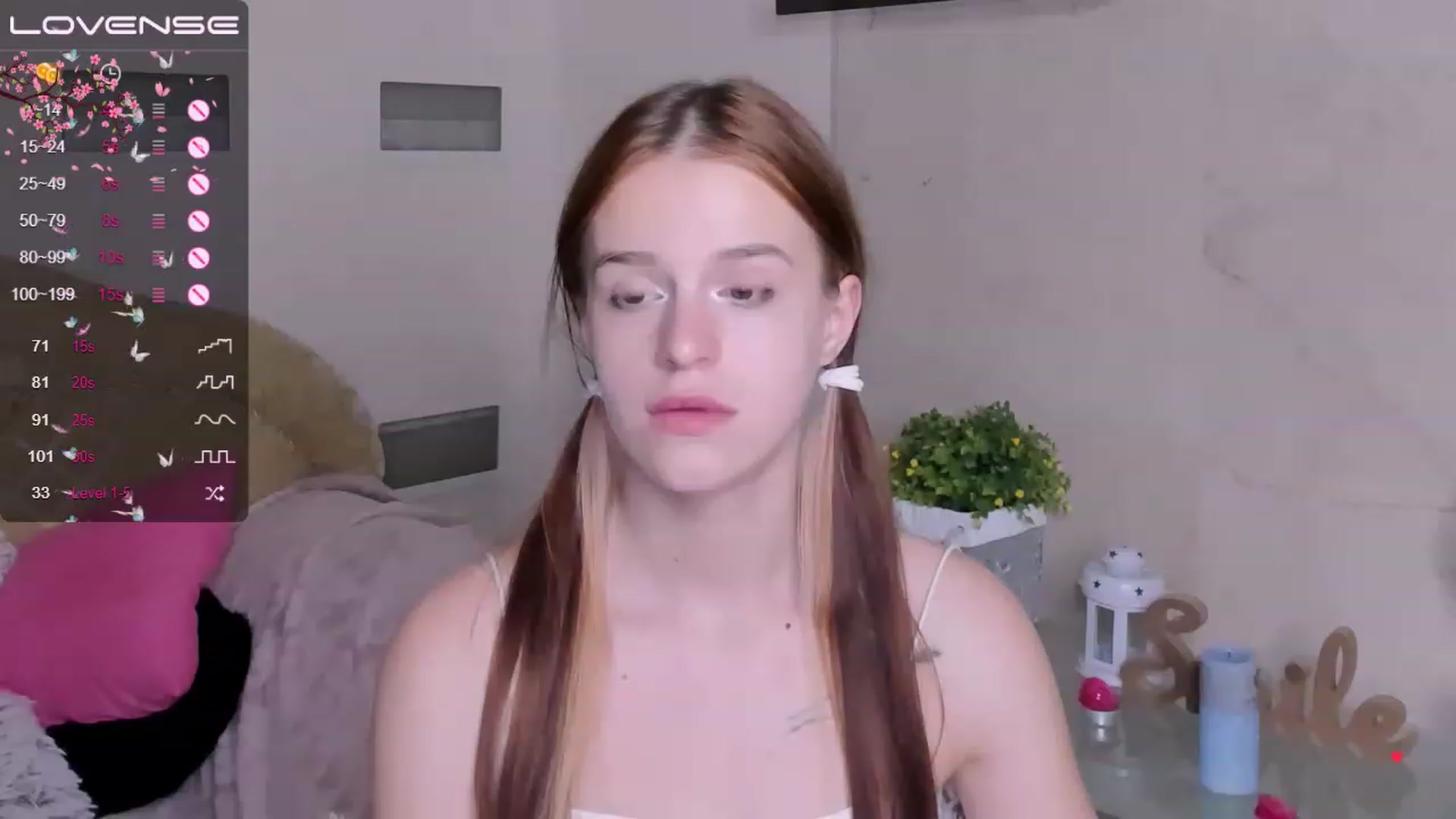 Gallery image thumbnail from SimplePeach's myfreecams stream on, 05/07/2023, 02:53 image 8 of 20