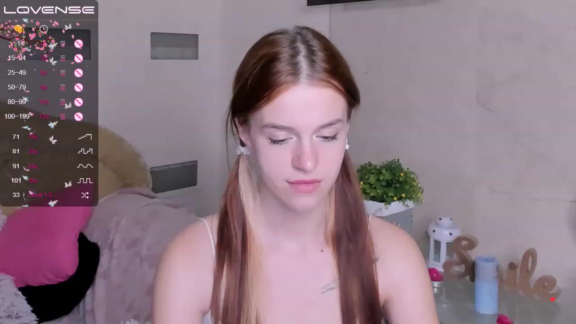 Gallery image thumbnail from SimplePeach's myfreecams stream on, 05/07/2023, 02:53 image 6 of 20